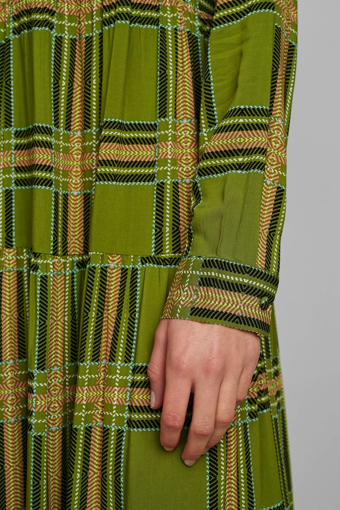 NUCAPRICE DRESS - Calla Green - Image 5