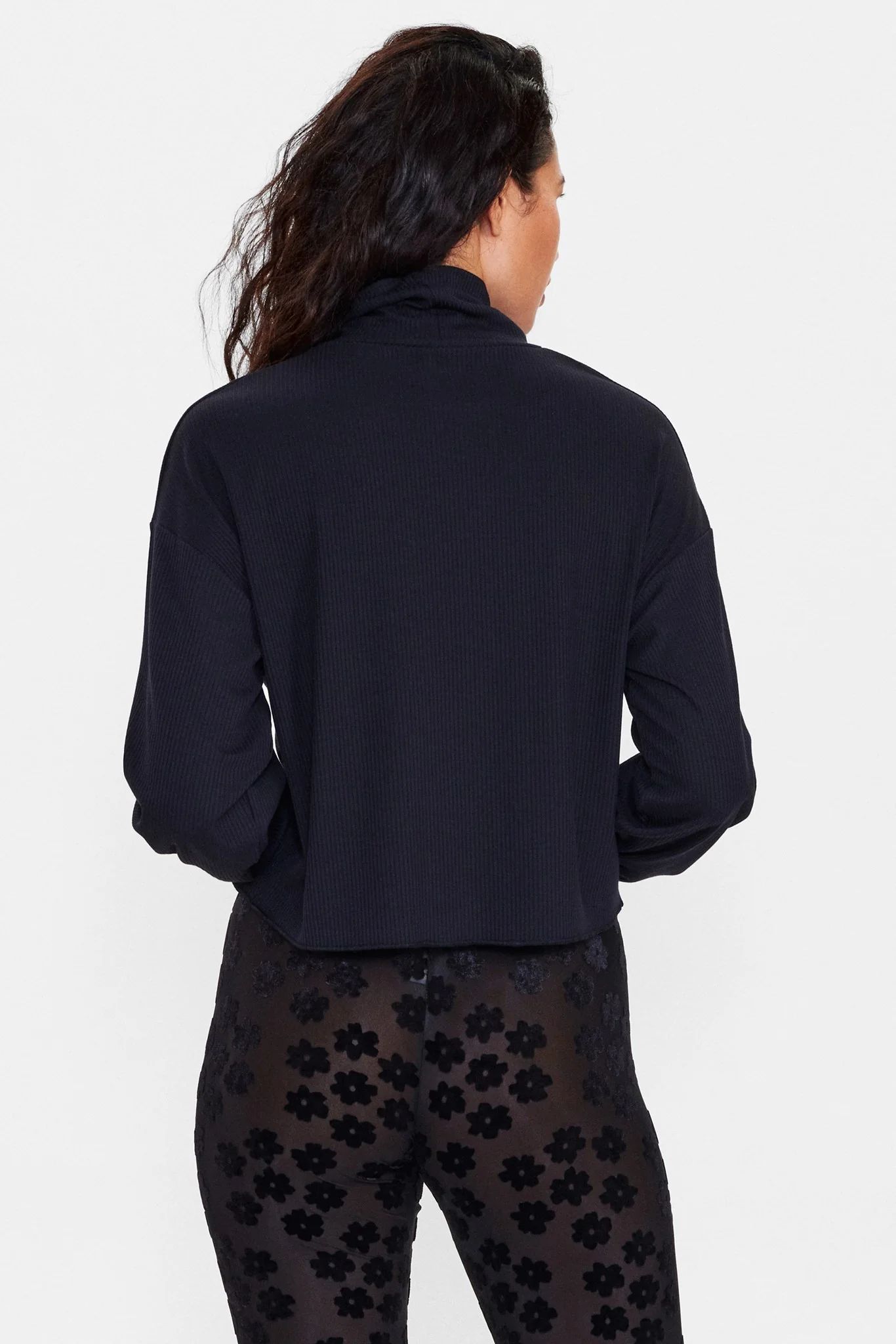 NUCARDI CROP PULLOVER  - Caviar - Image 2