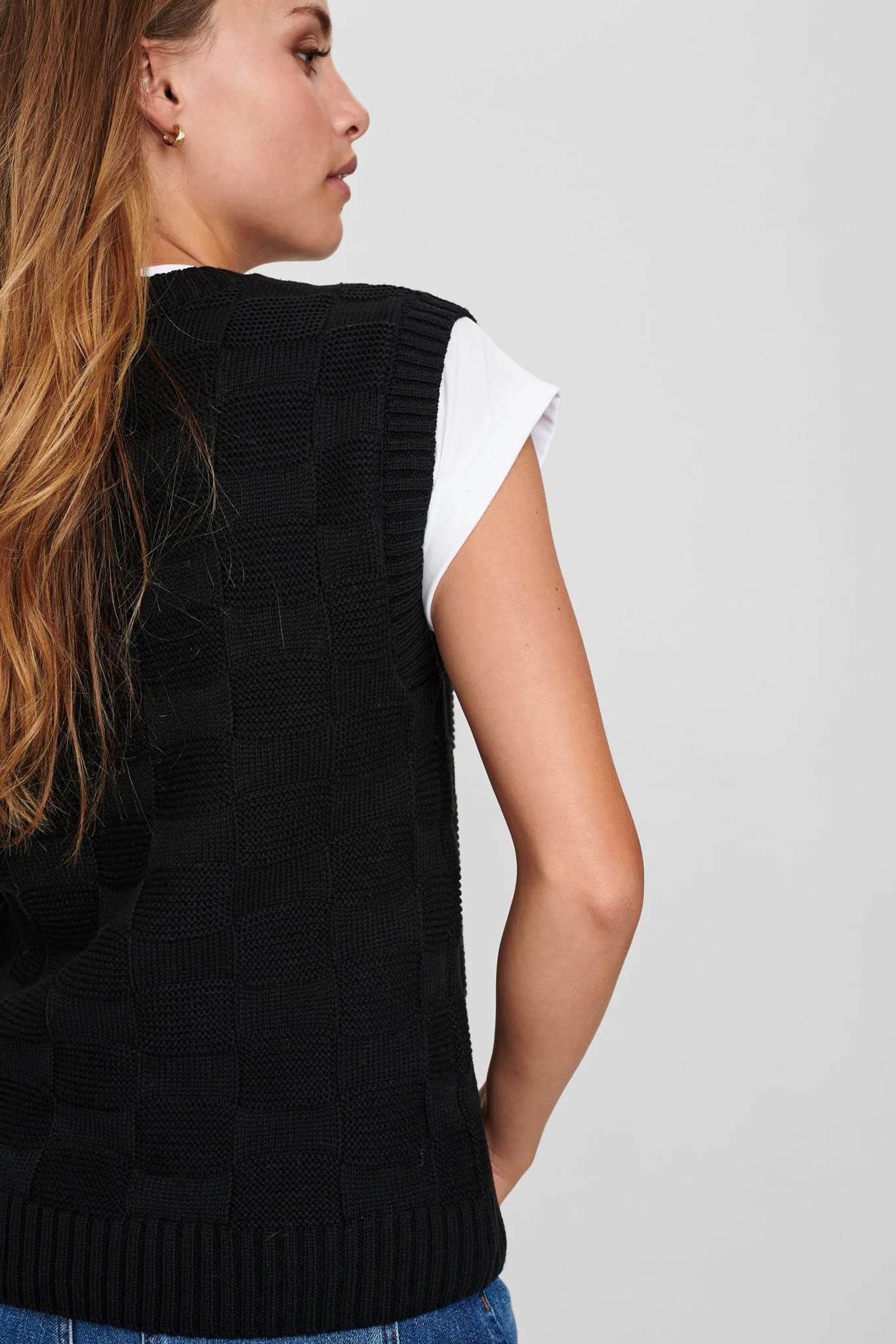 NUCARIAD VEST - Caviar - Image 5