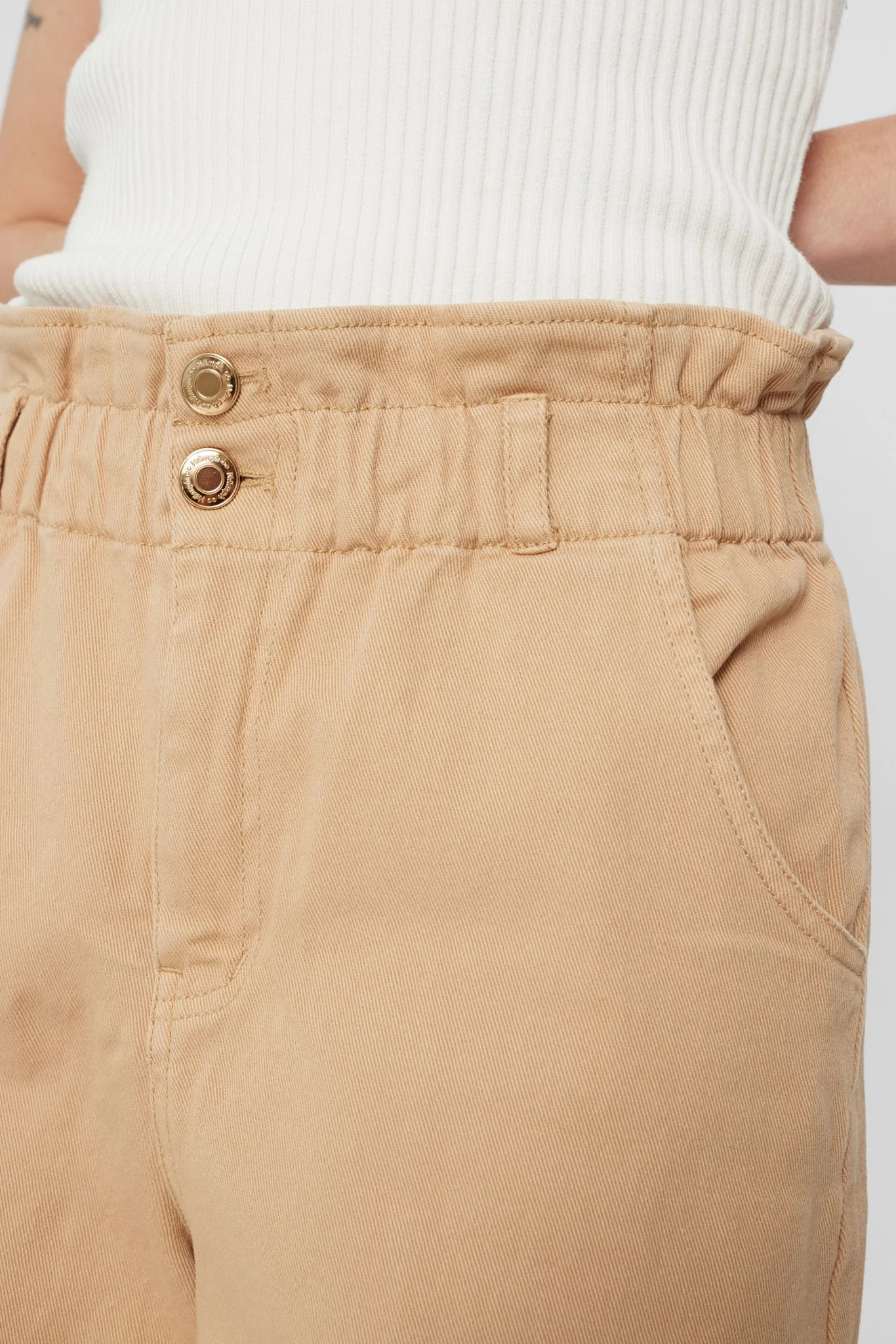 NUCARLISE SHORTS - Sesame - Image 4