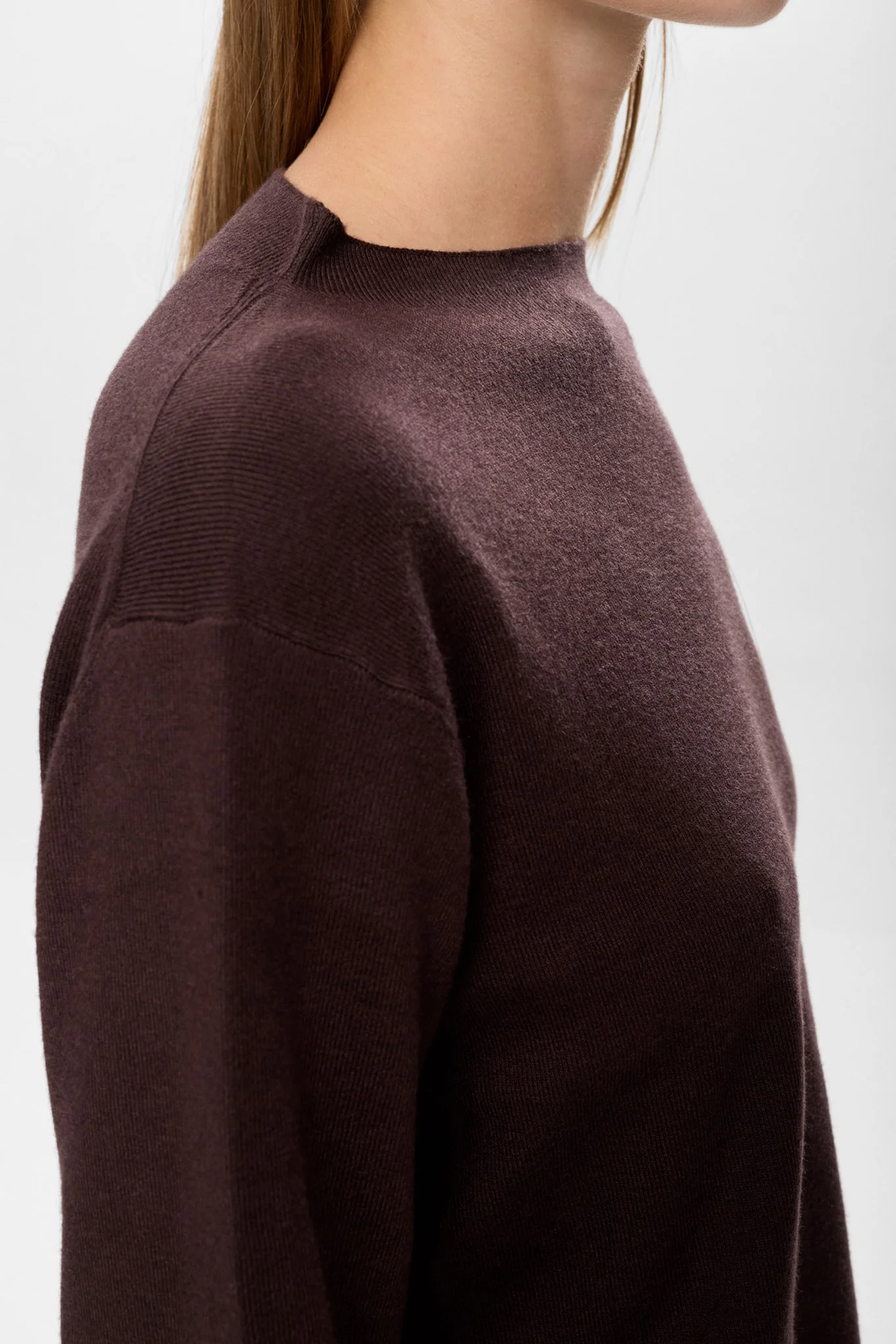 NUCARMA CROP PULLOVER   - Black Coffee - Image 4