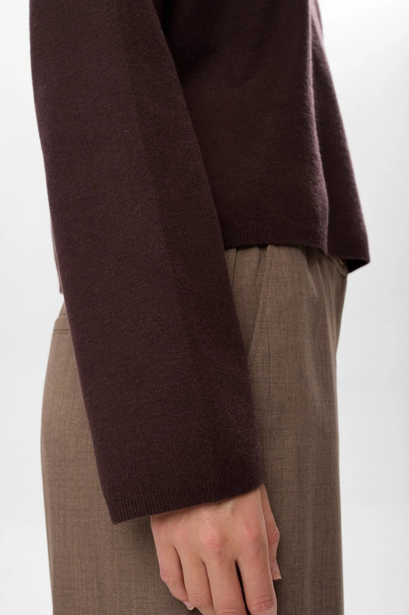 NUCARMA CROP PULLOVER   - Black Coffee - Image 5