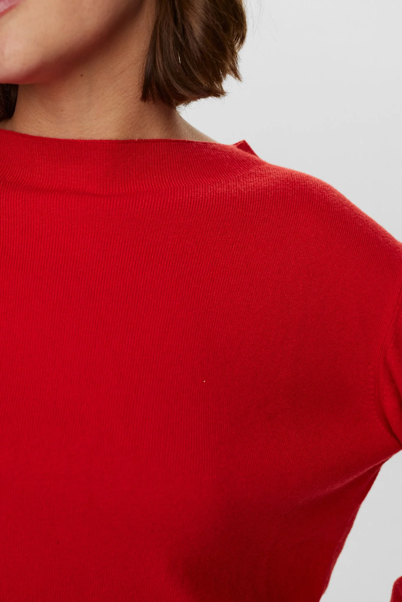 NUCARMA CROP PULLOVER   - High Risk Red - Image 4