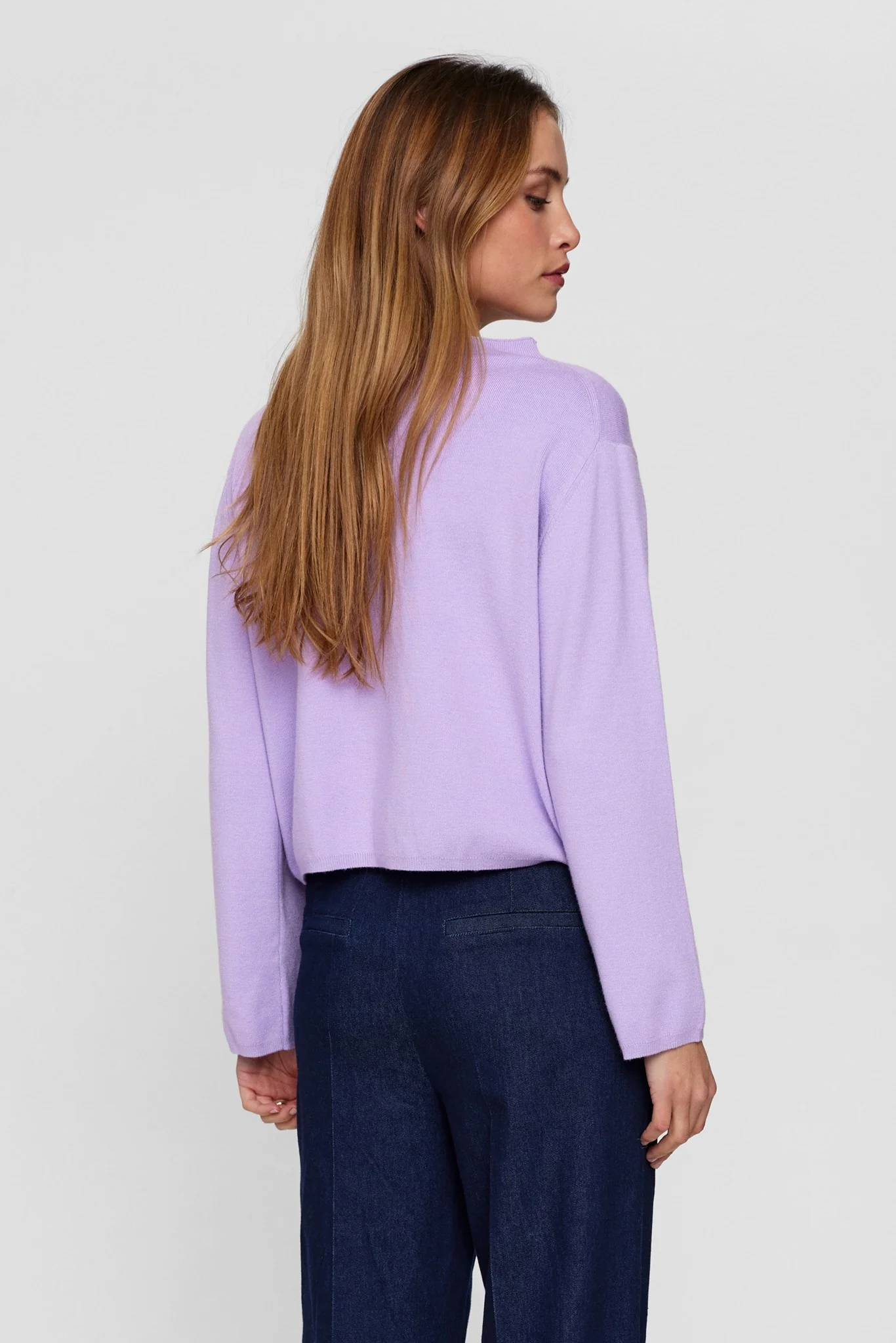 NUCARMA CROP PULLOVER   - Lilac Breeze - Image 2