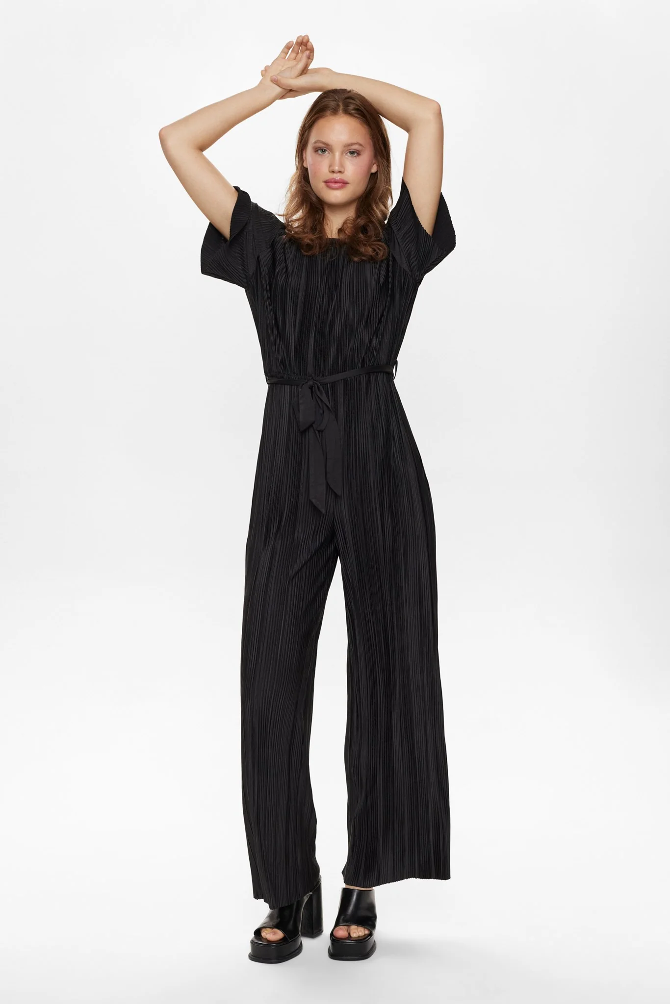 NUCASSY PLISSE JUMPSUIT  - Caviar - Image 3