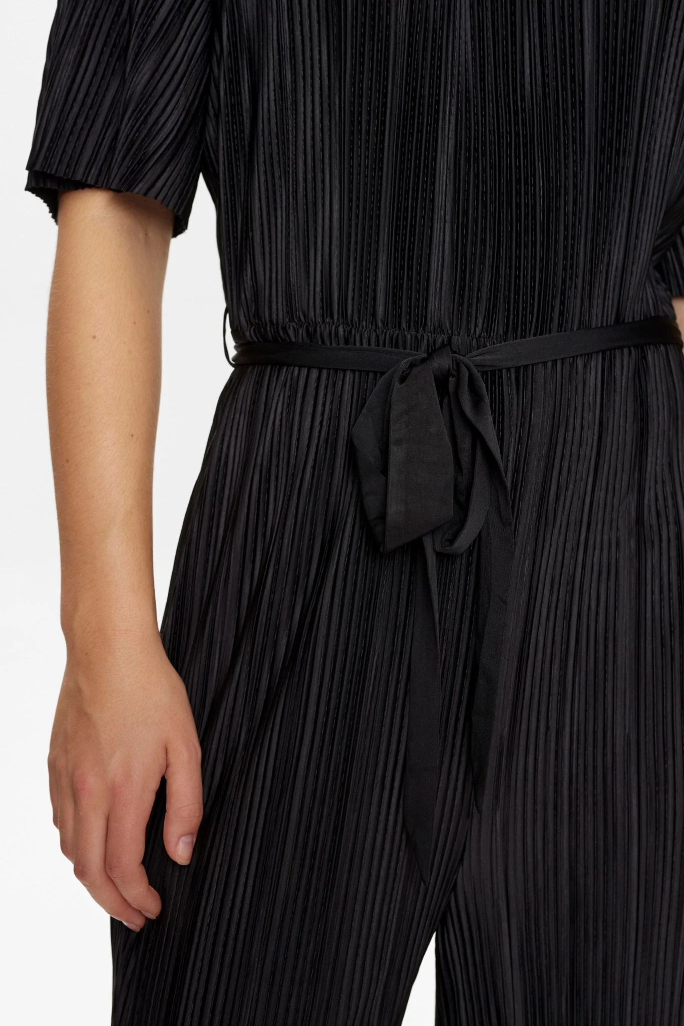 NUCASSY PLISSE JUMPSUIT  - Caviar - Image 4