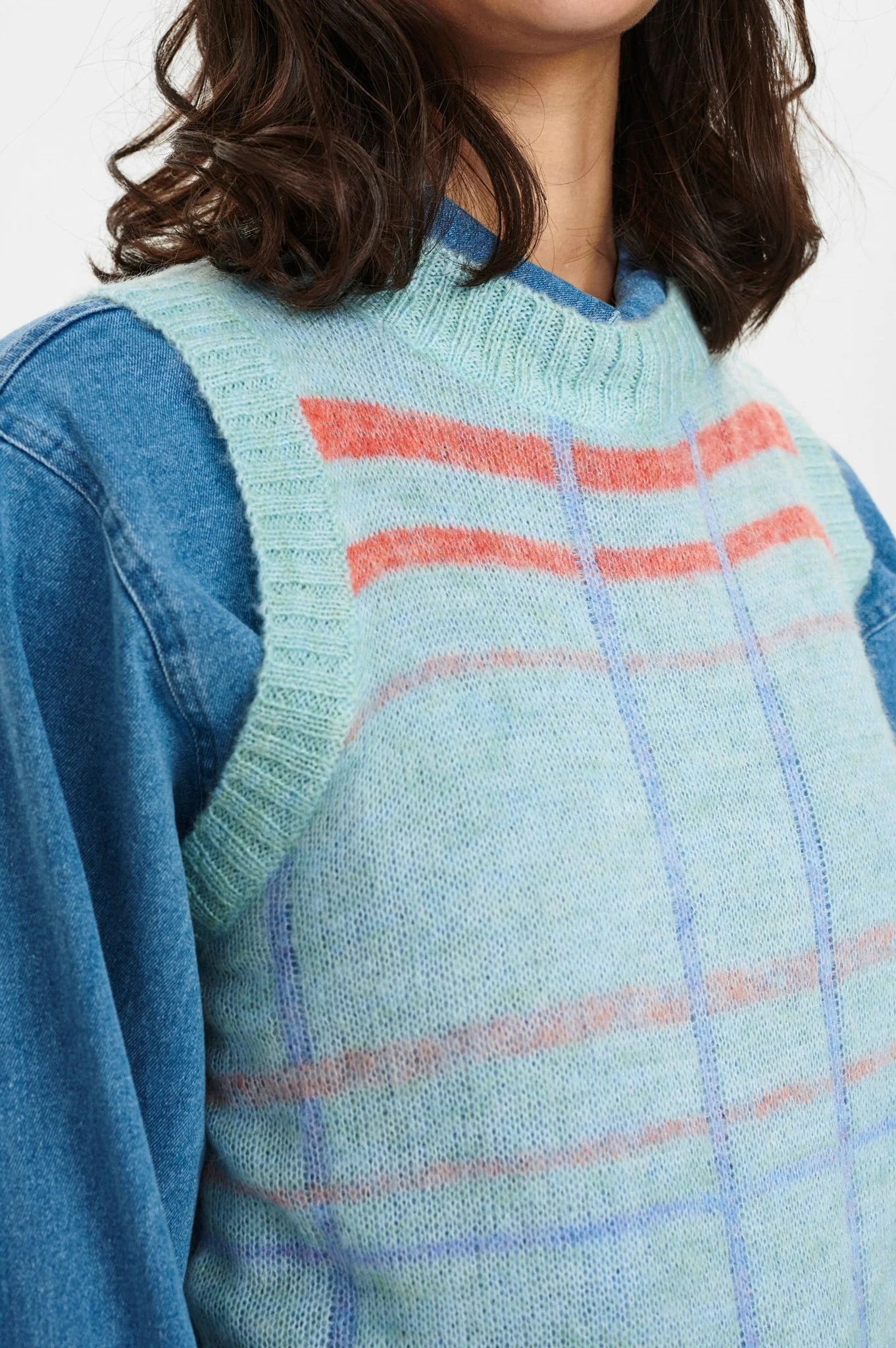 NUCENDRINE VEST - Aqua Splash - Image 4