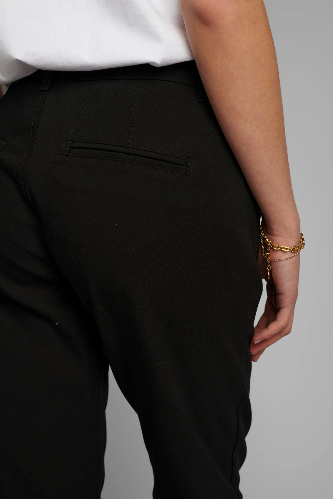 NUCERELIA PANT - Caviar - Image 5