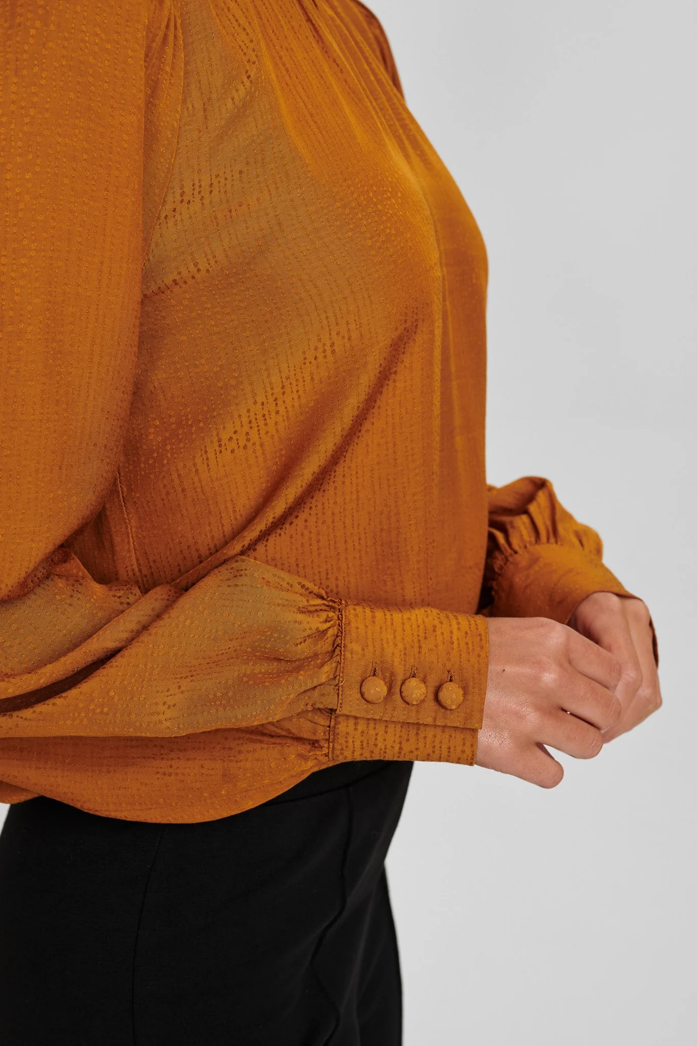 NUCESARIA BLOUSE - Cathay Spice - Image 5