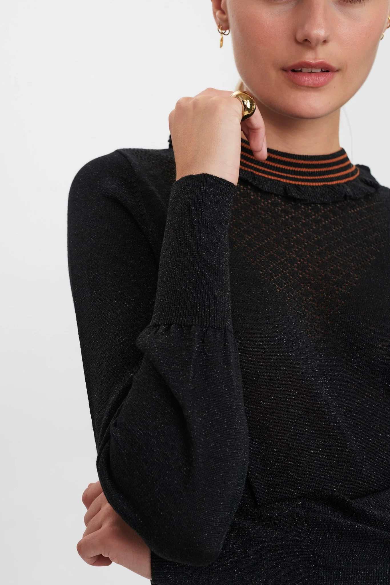 NUCHANTARA HIGH NECK - Caviar - Image 5