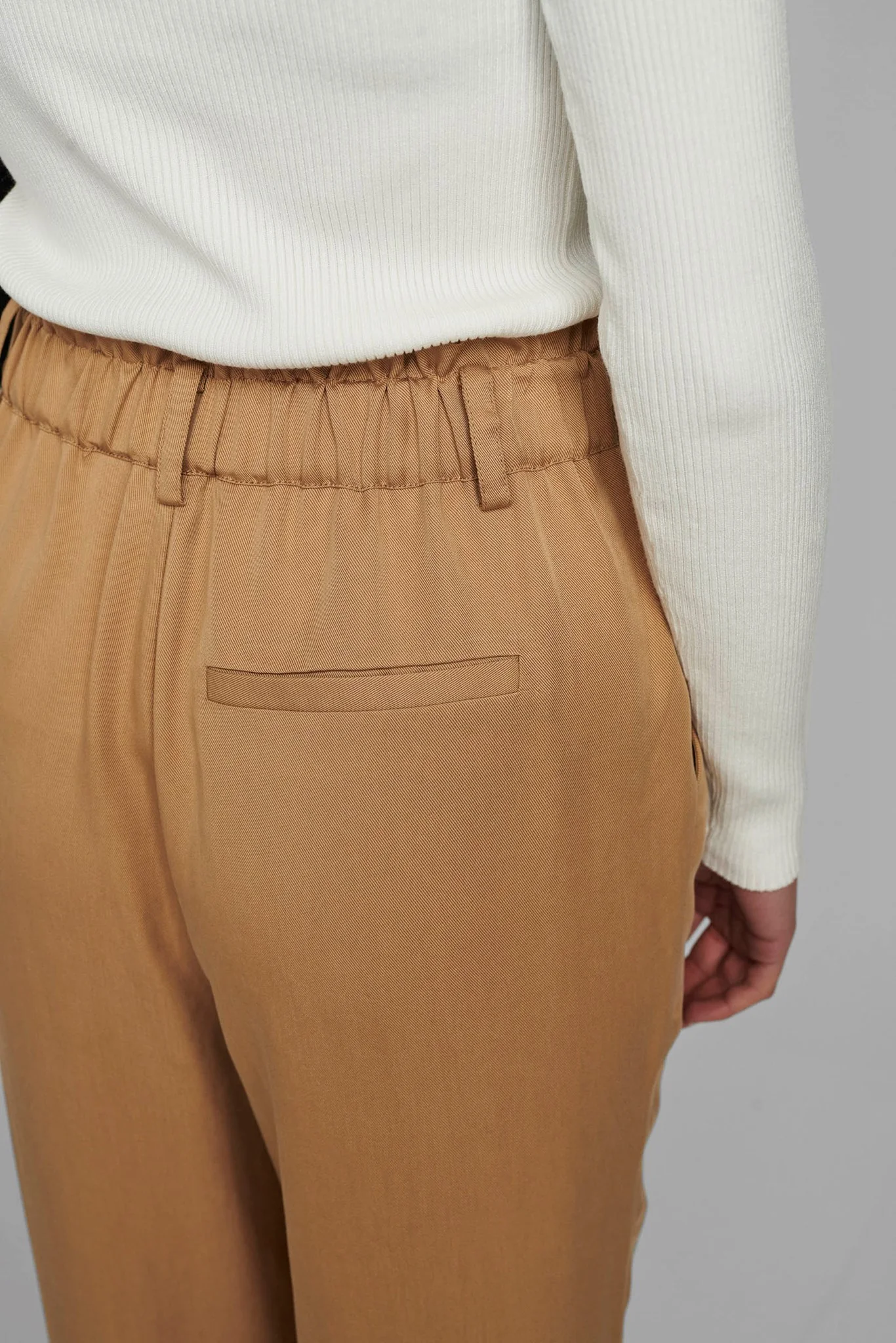 NUCHAVA PANTS - Tannin - Image 5