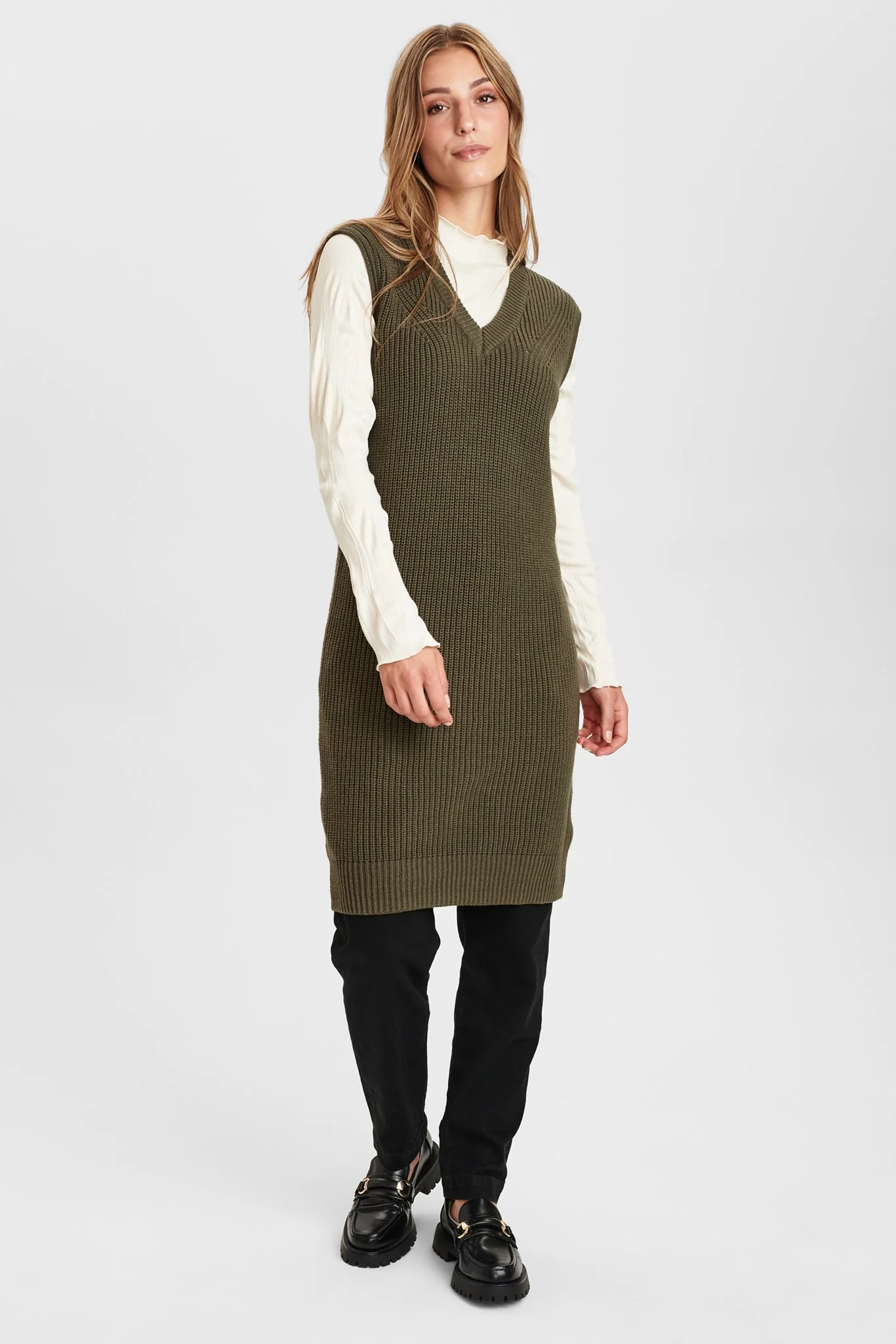 NUCHAYA DRESS - Grape leaf - Image 3