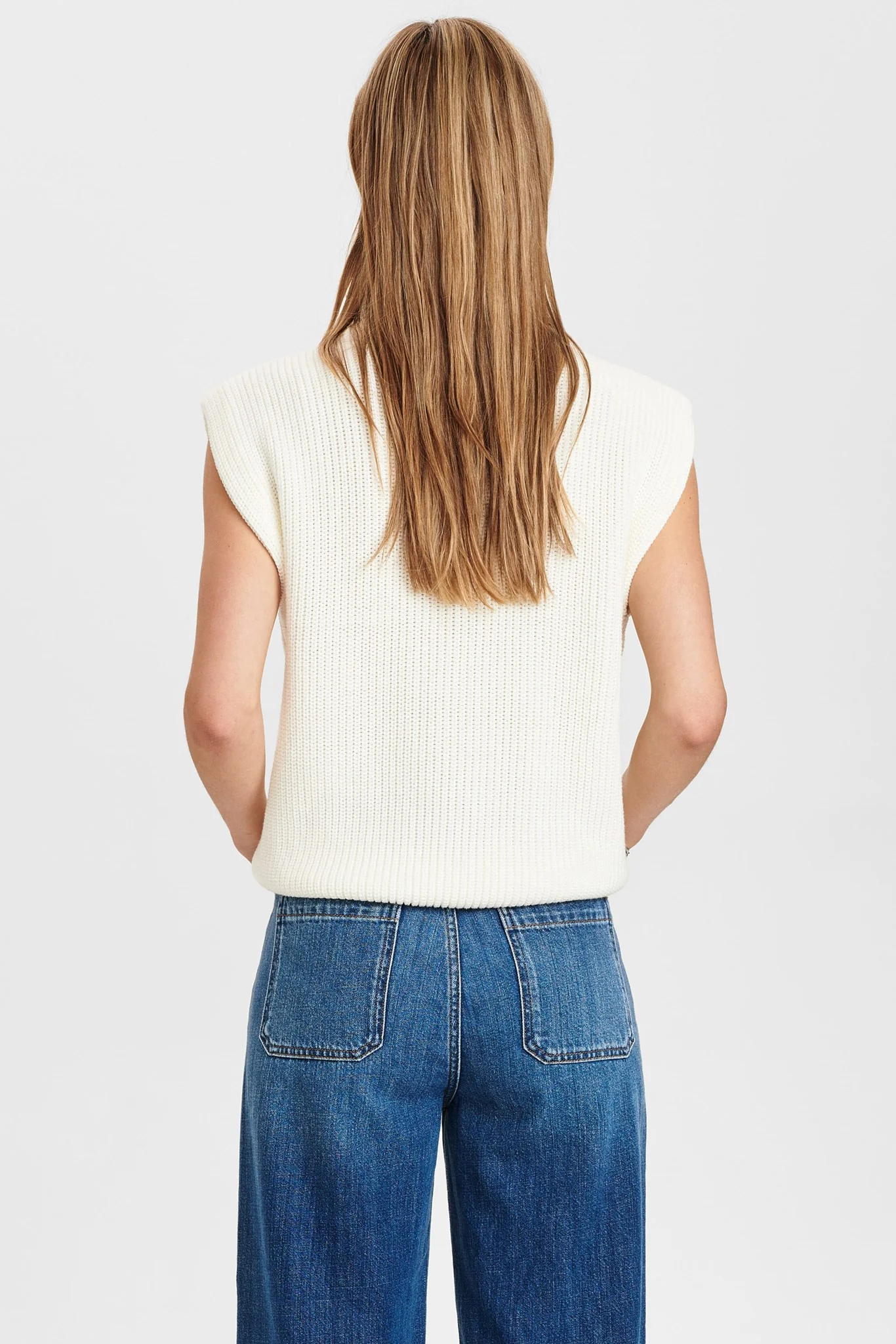 NUCHAYA VEST - Cloud Dancer - Image 2