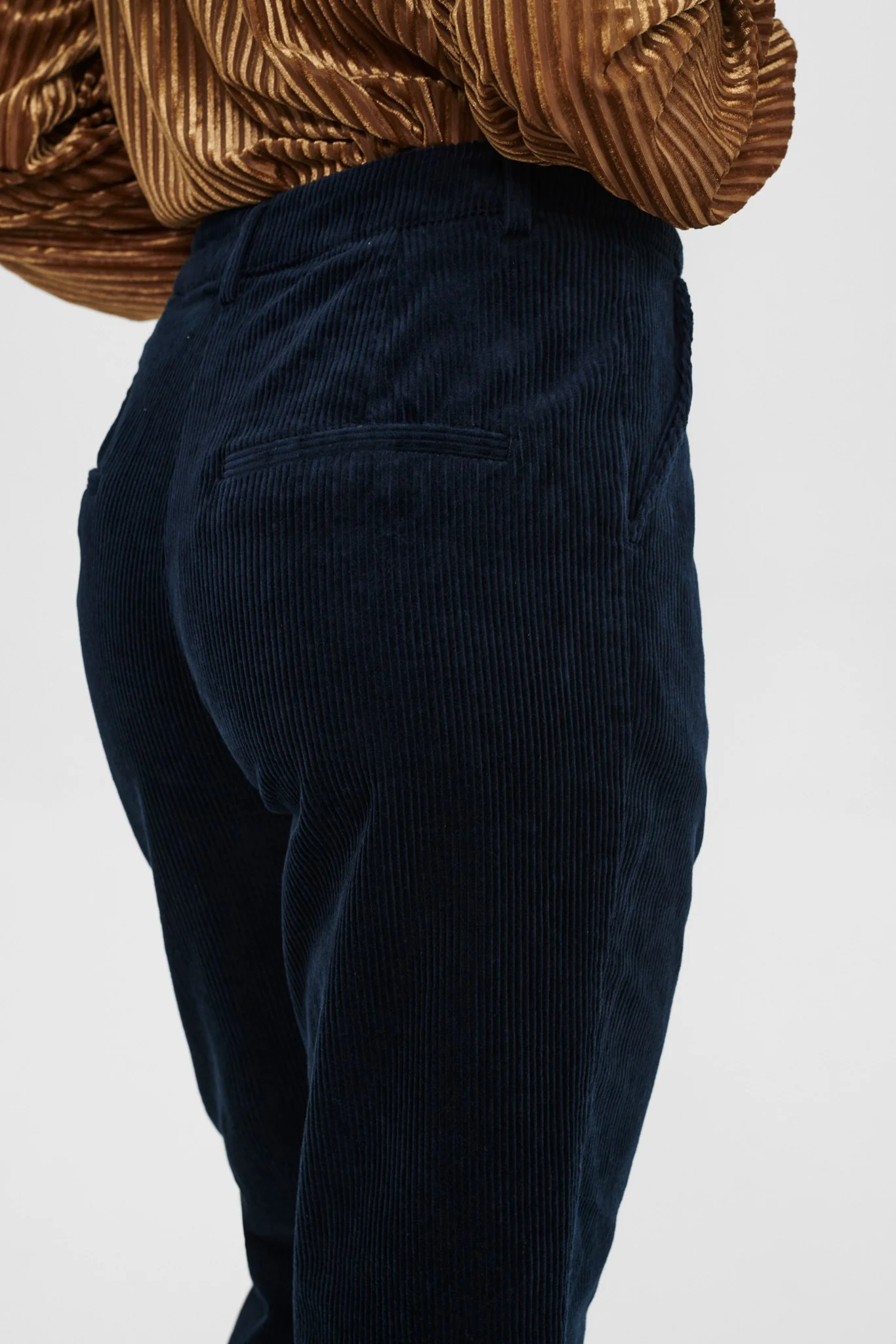 NUCHENOA PANT - Dark Shadow - Image 5