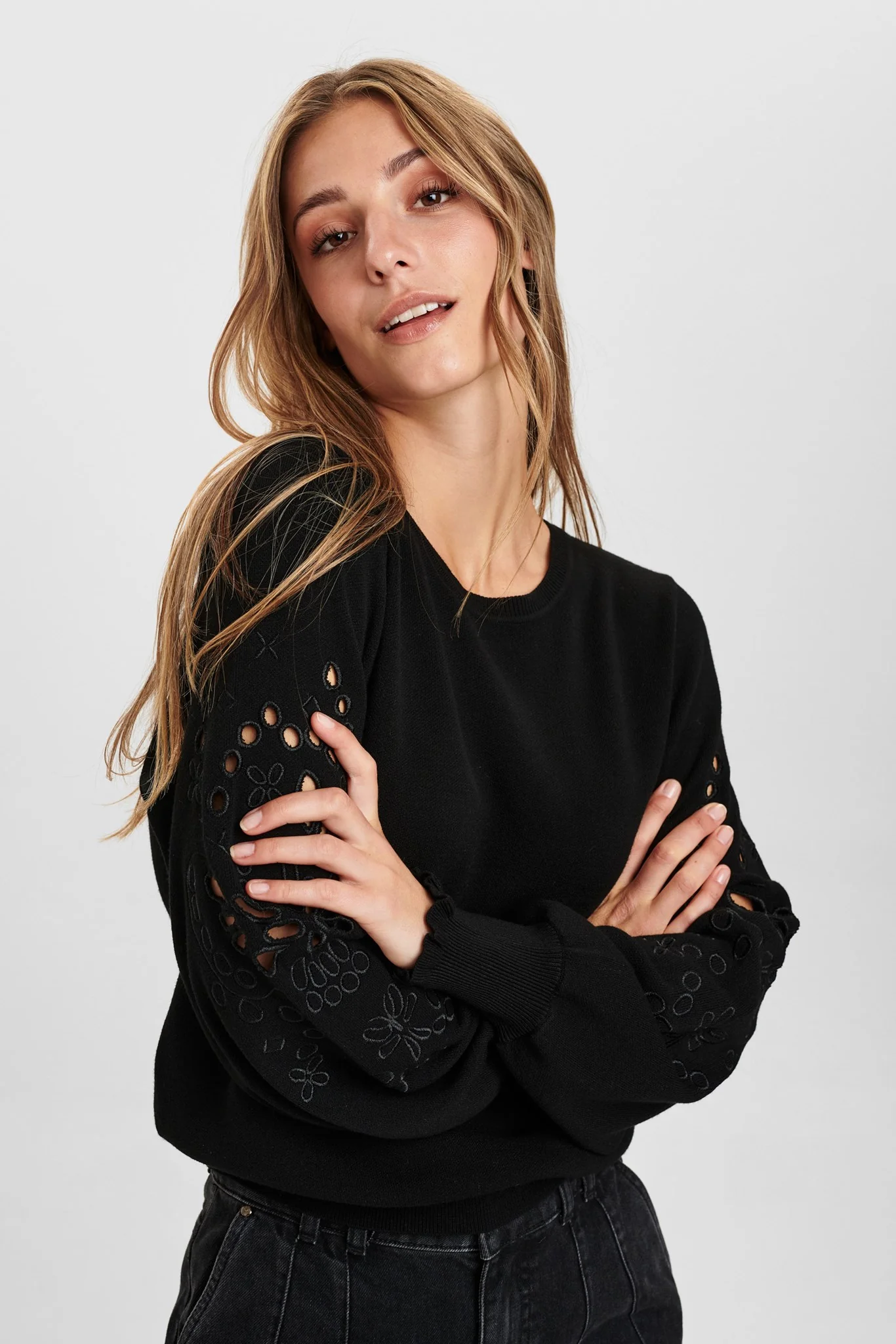 NUCHERILYN PULLOVER - Caviar - Image 6