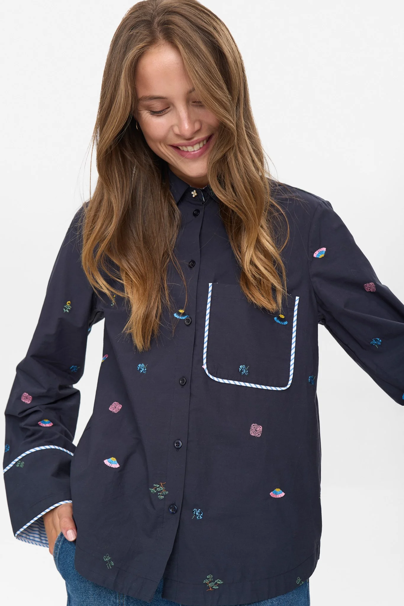 NUCHIRO BOXY SHIRT - Dark Sapphire - Image 8