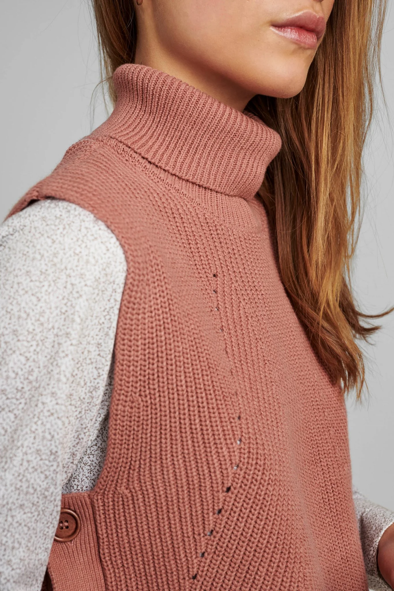 NUCIA VEST  - Ash Rose - Image 4