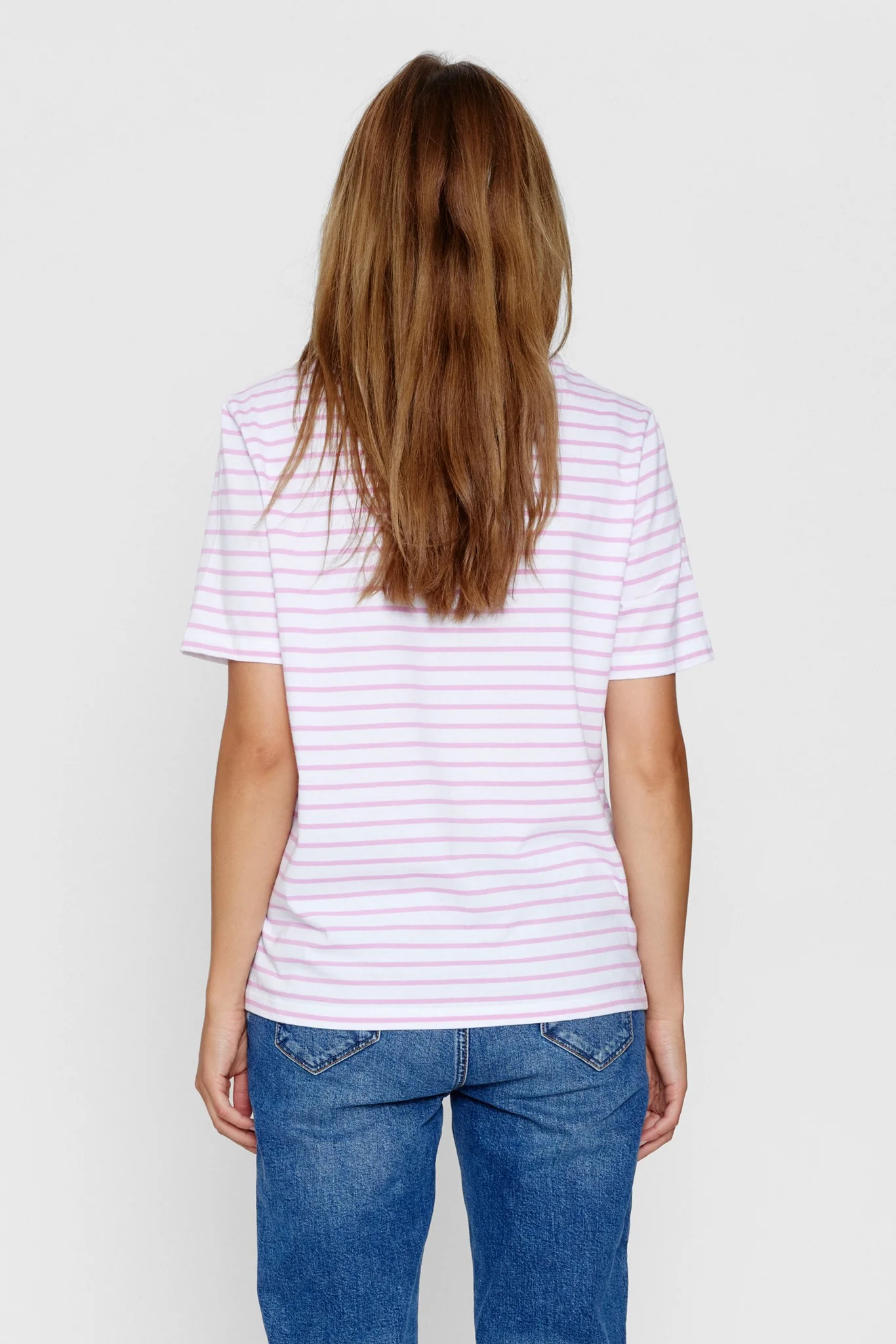 NUCILLAS TEE  - Fuchsia Pink - Image 2