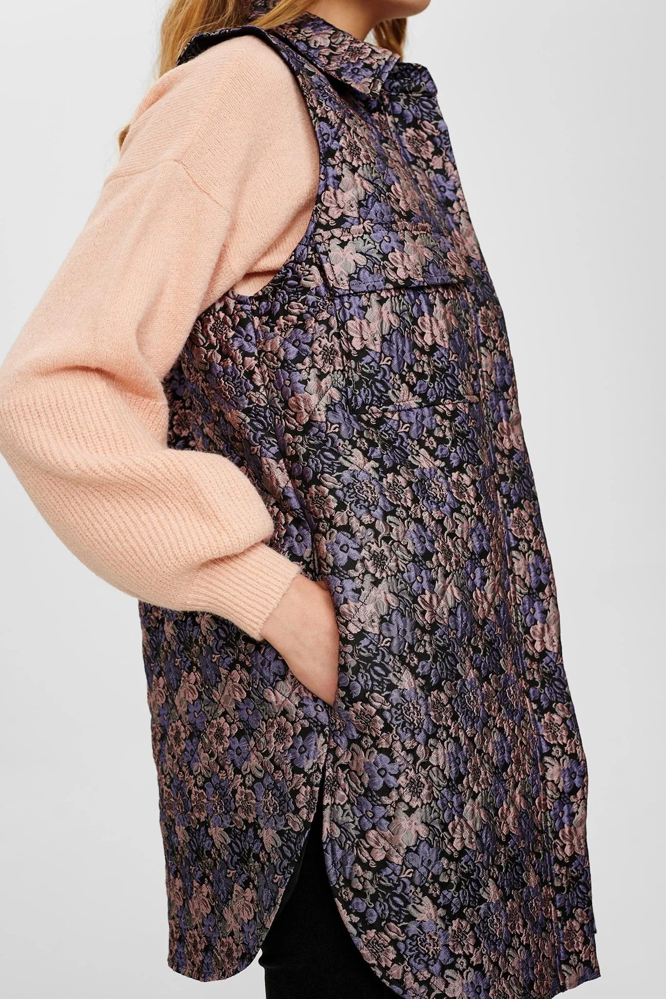 NUCINDA WAISTCOAT - Caviar - Image 4