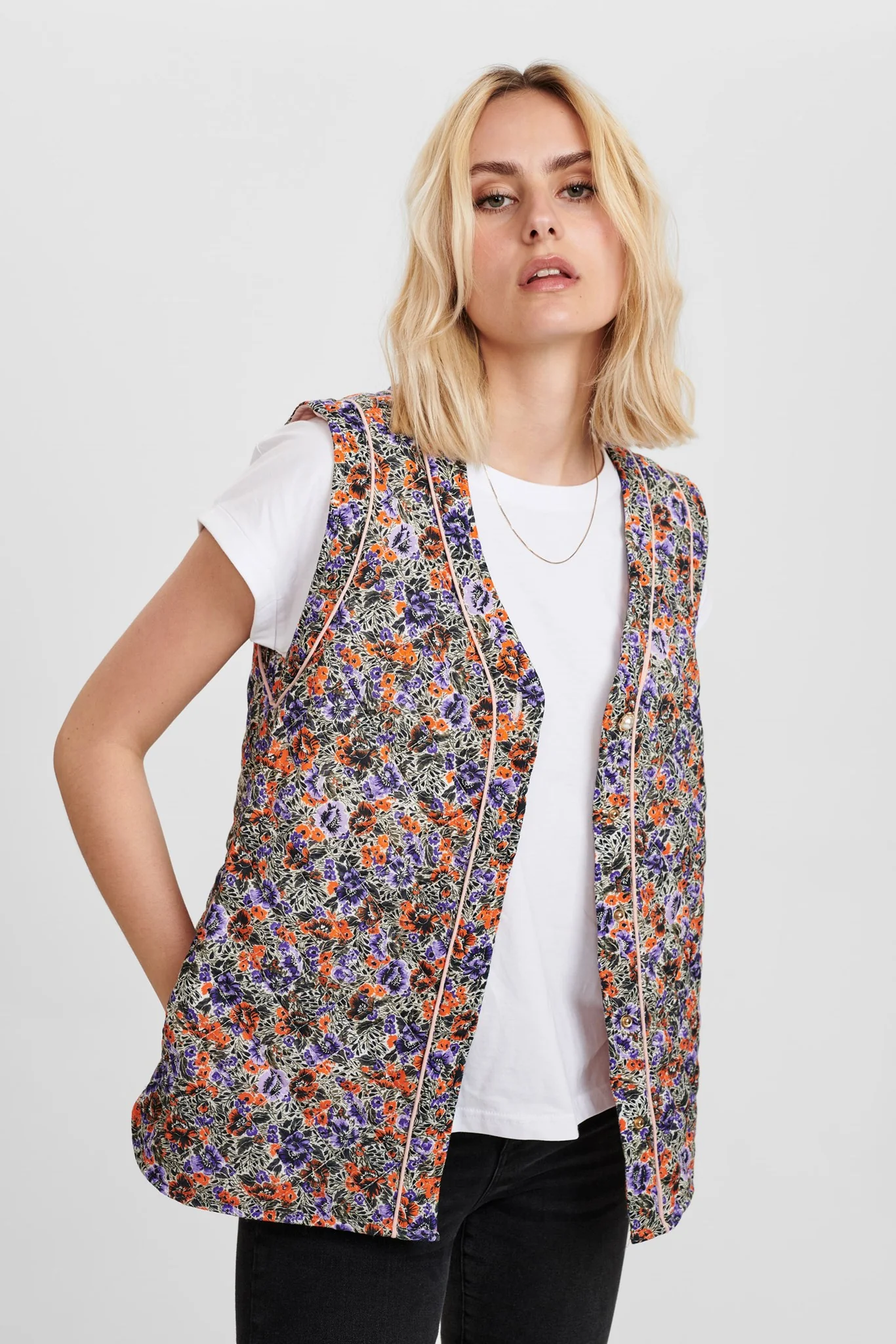 NUCITRINE WAISTCOAT - Flame - Image 6