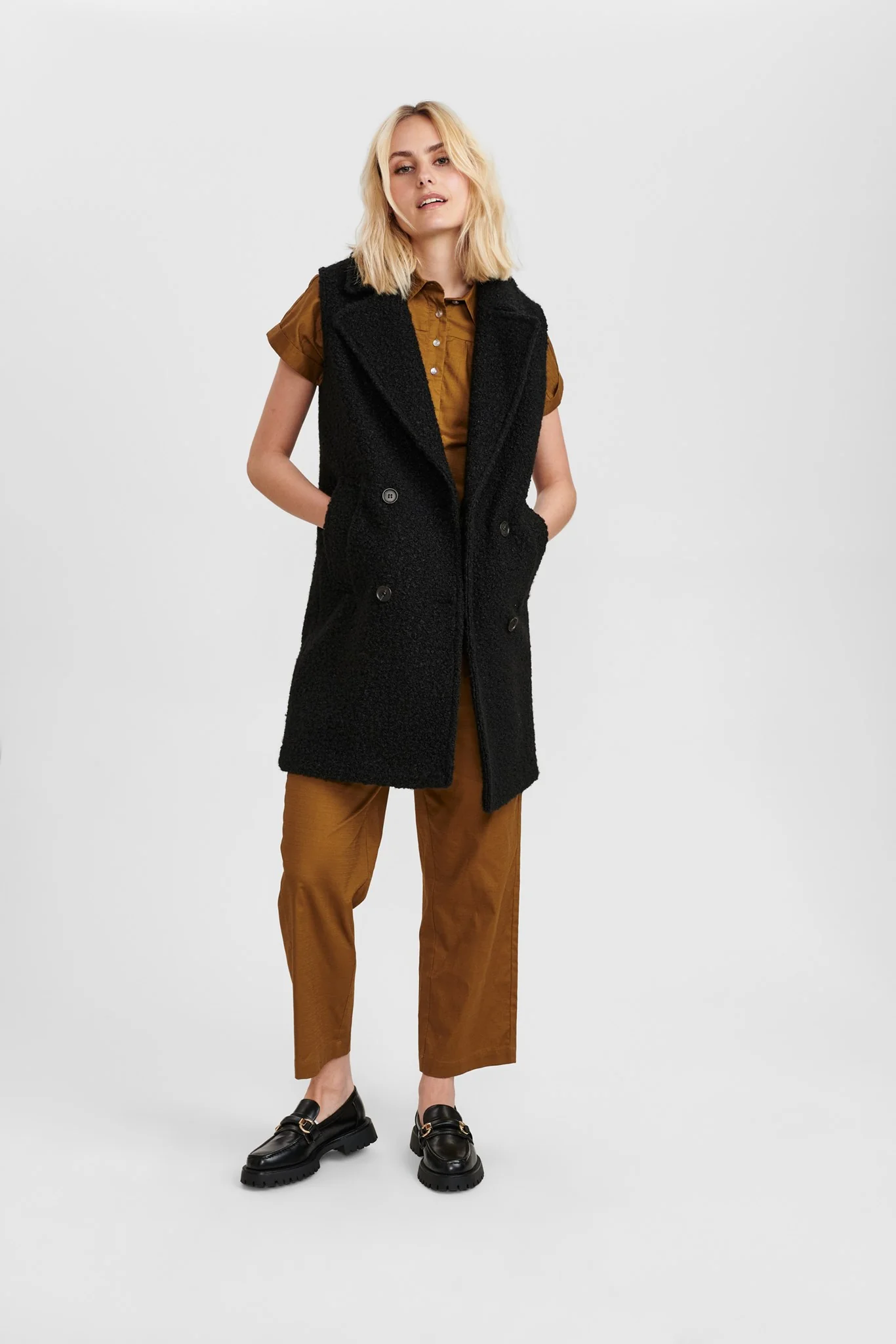 NUCYAN WAISTCOAT - Caviar - Image 3