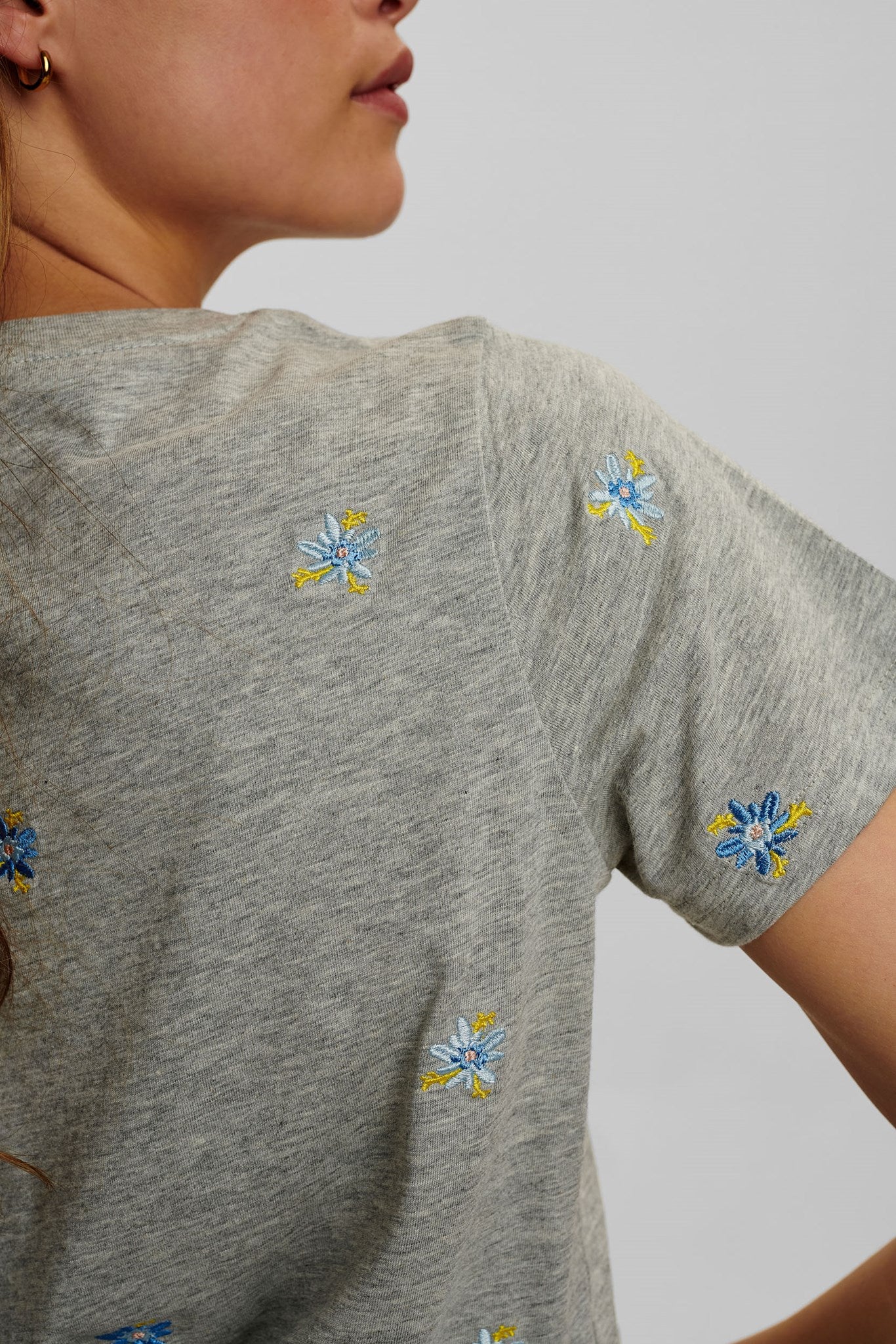 NUCYLIA TEE - Light grey mel - Image 5