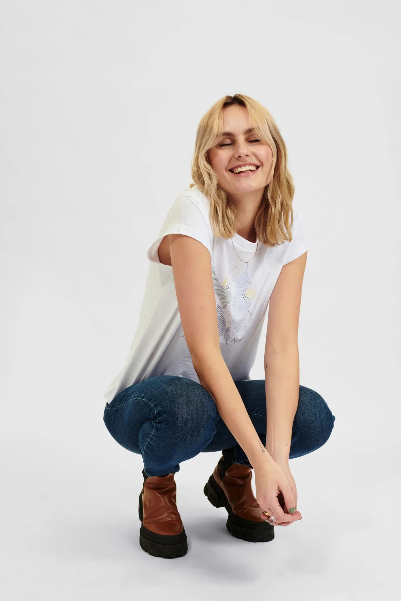 NUDAKOTA TEE - Bright White - Image 6