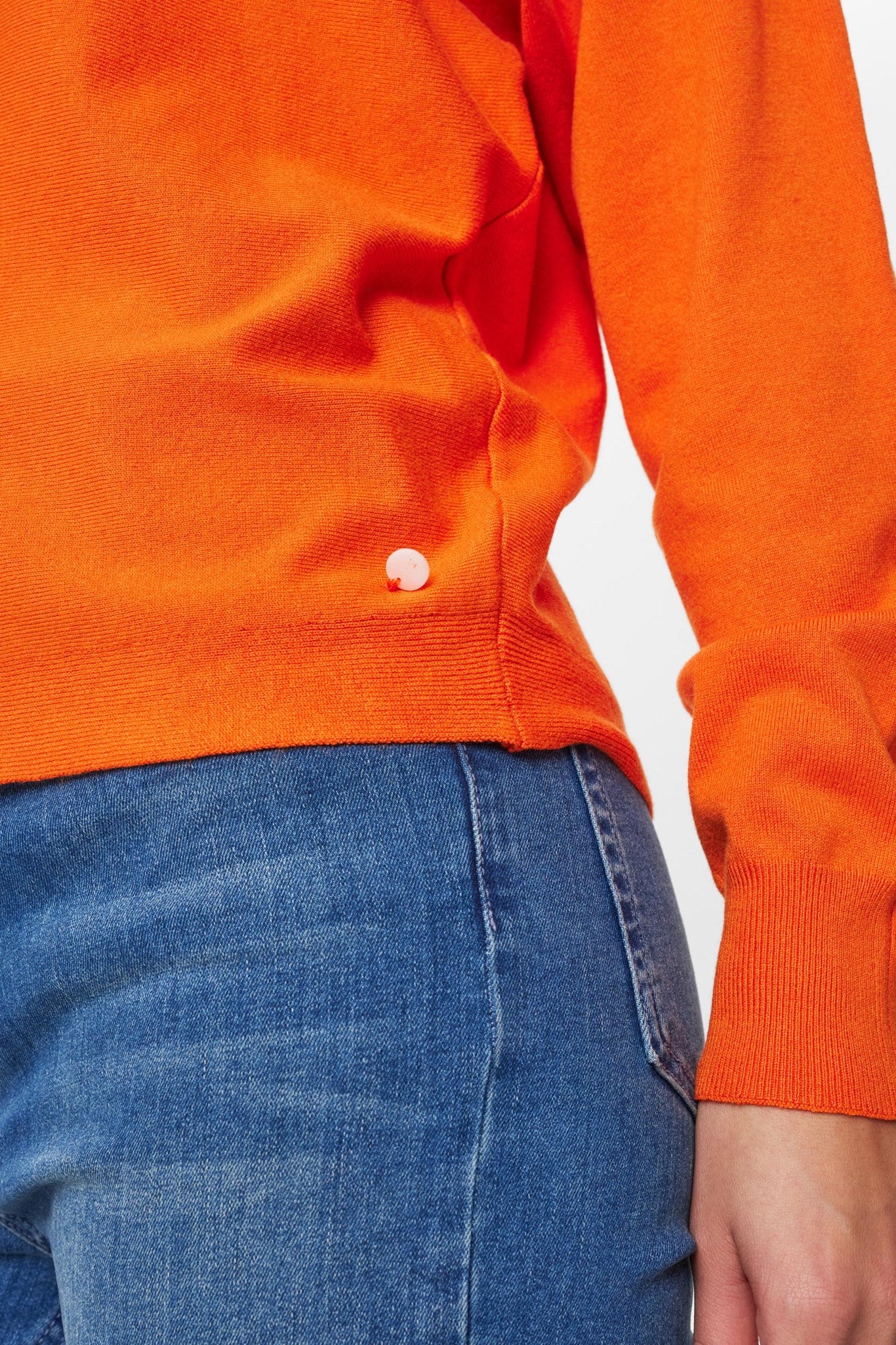 NUDAYA PULLOVER  - Red Orange - Image 4