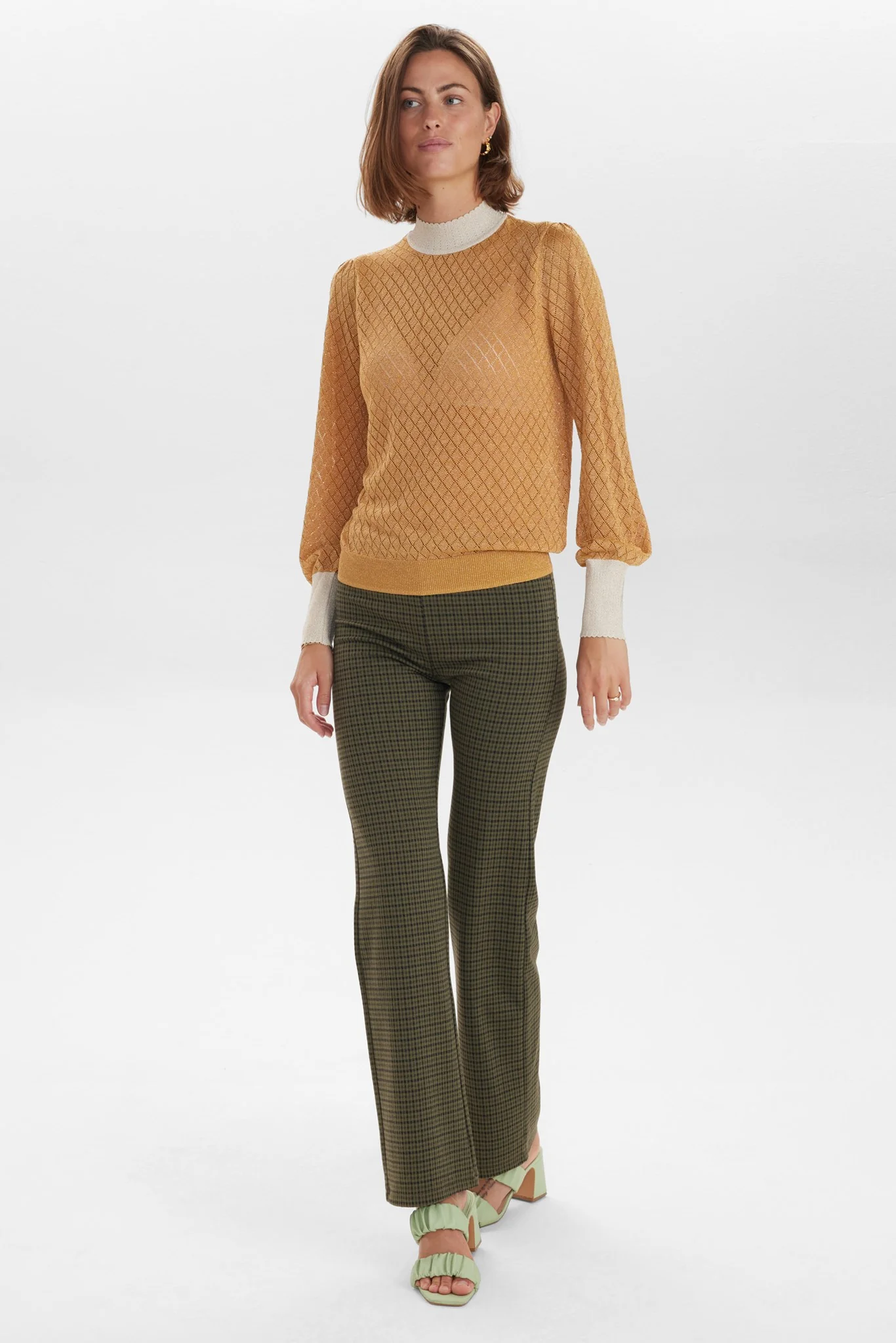 NUEA HIGHNECK PULLOVER - Cloud Dancer - Image 3