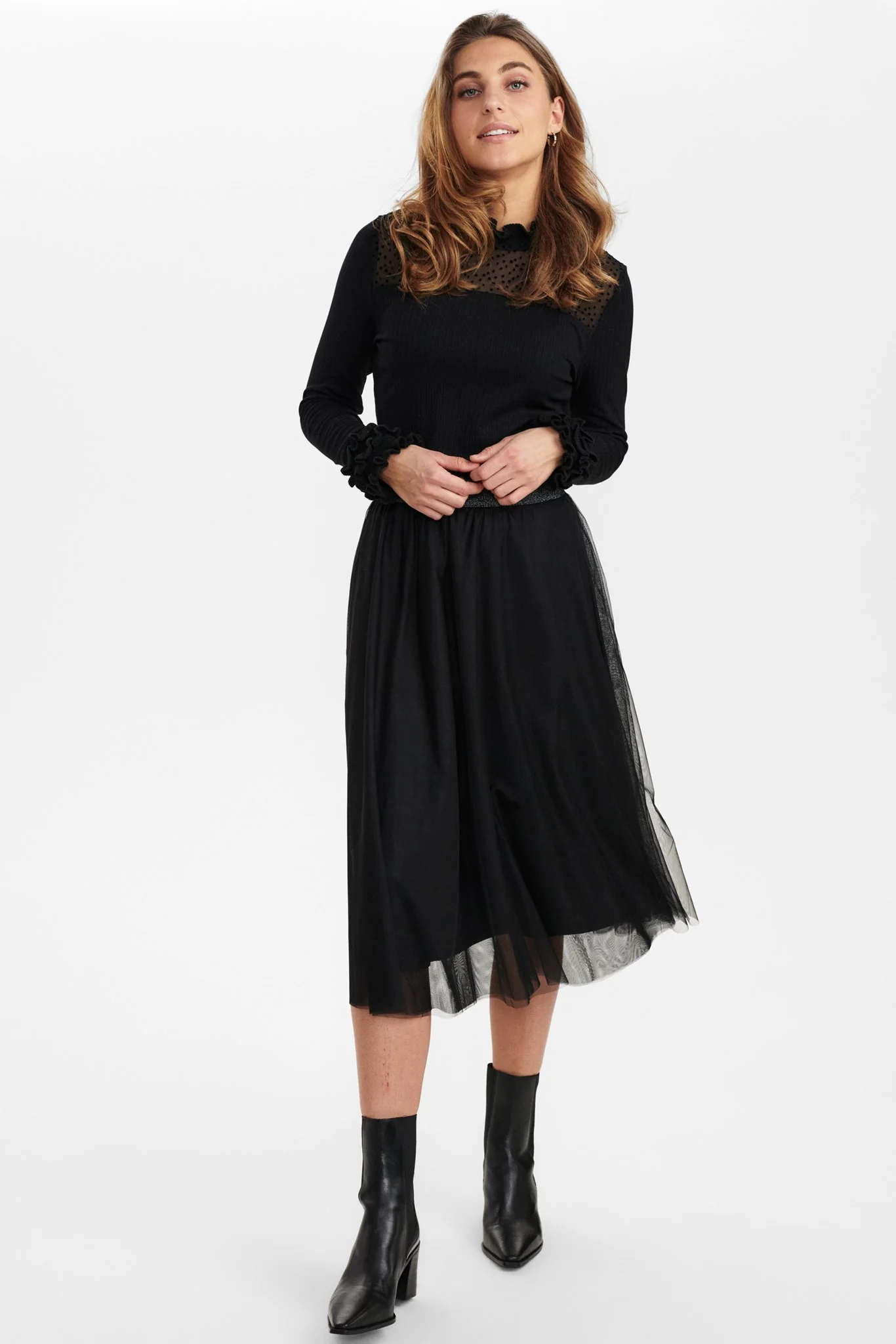NUEA SKIRT - Caviar - Image 3