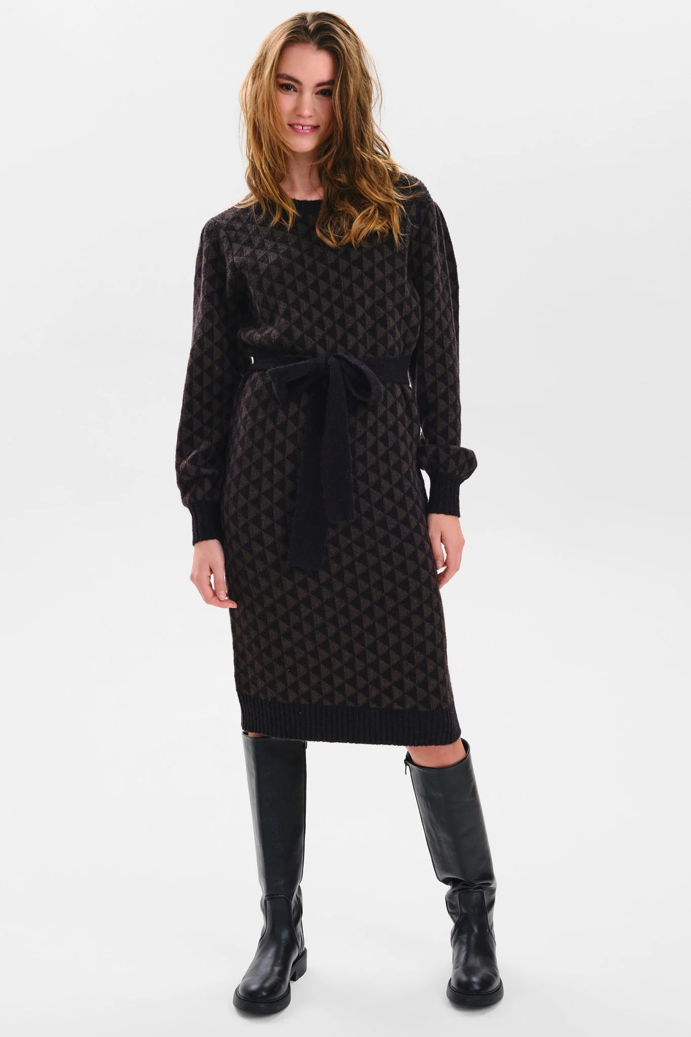 NUEBENZIA DRESS - Caviar - Image 3