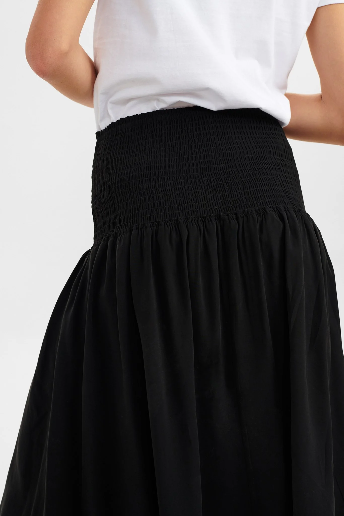 NUECEM SKIRT - Caviar - Image 5