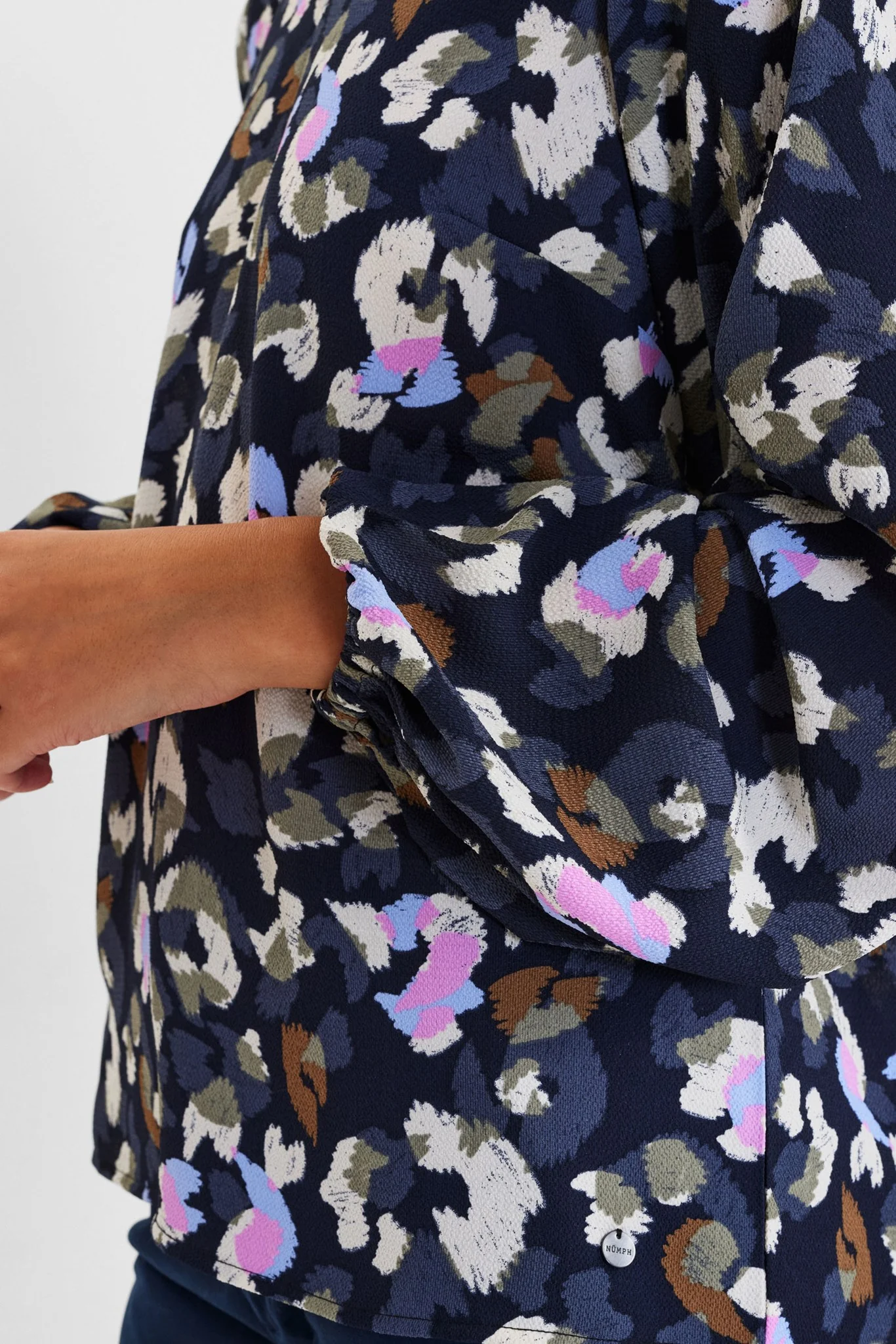 NUECHO BLOUSE - Dark Sapphire - Image 4