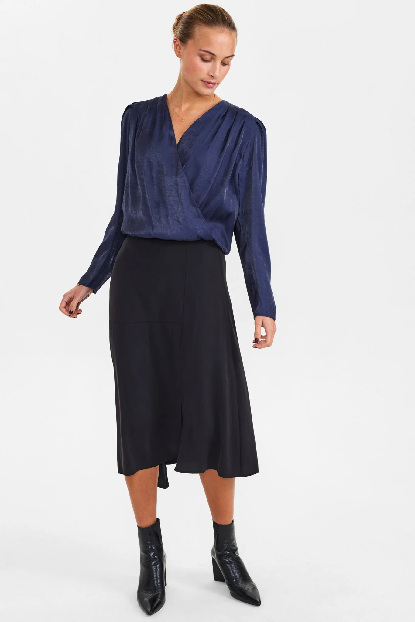 NUEDITTE BODY - Dark Sapphire - Image 3