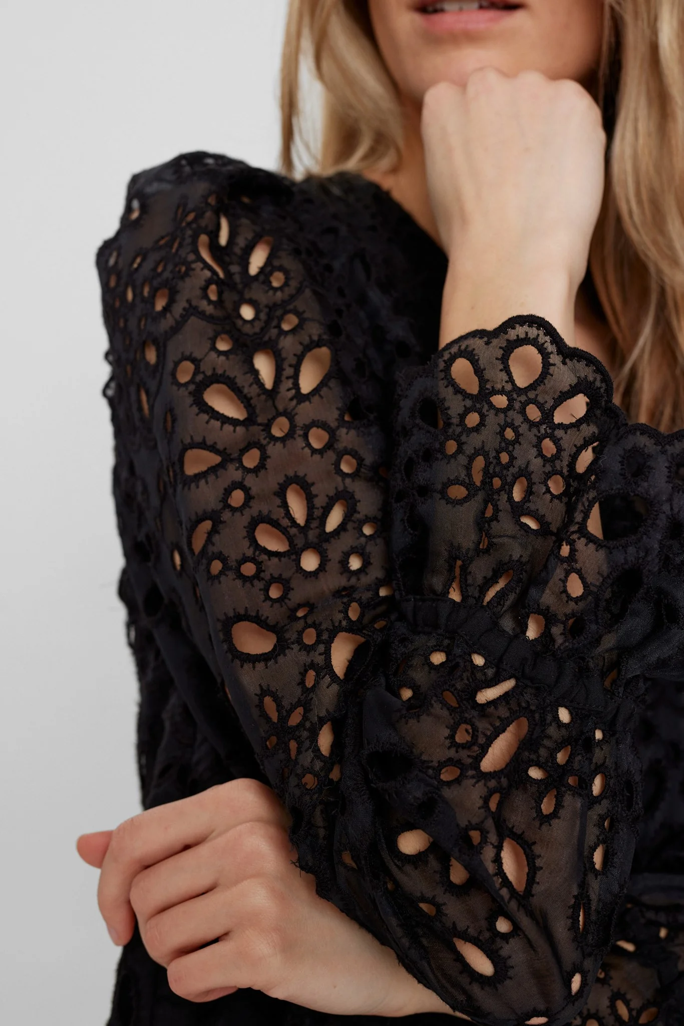 NUELIZA DRESS - Caviar - Image 4