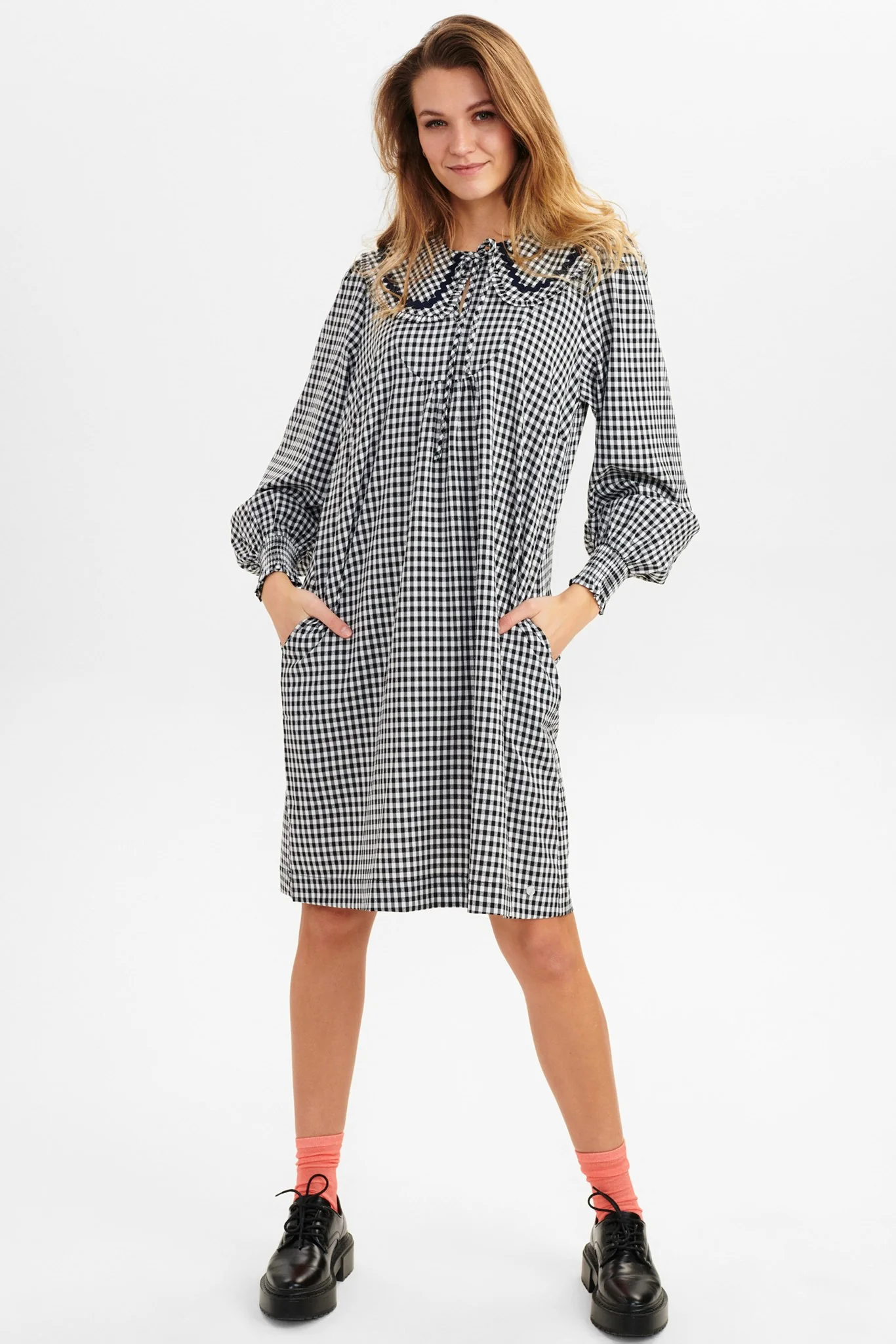 NUELLA DRESS - Caviar - Image 3