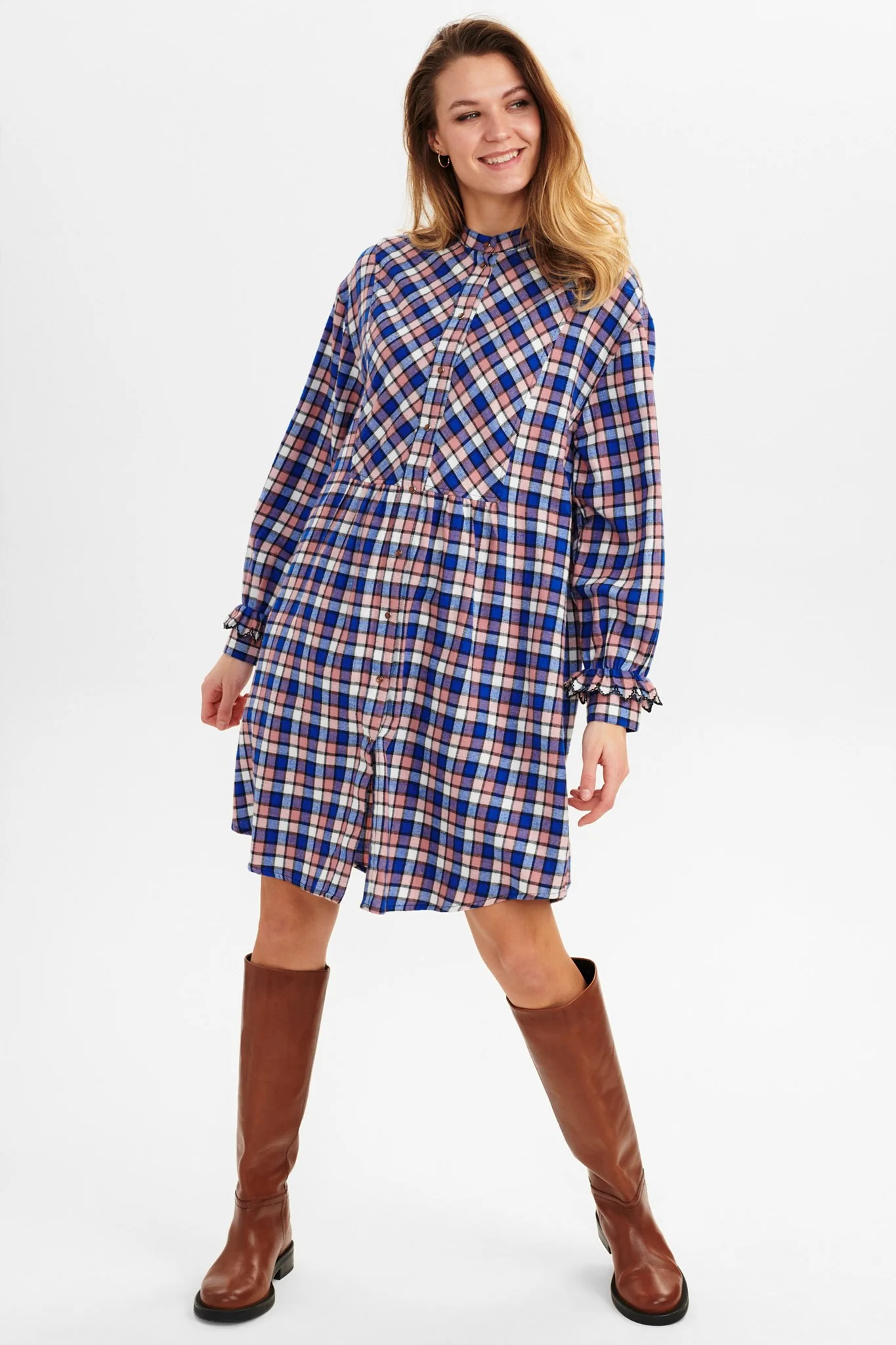 NUELLIS DRESS - Caviar - Image 3