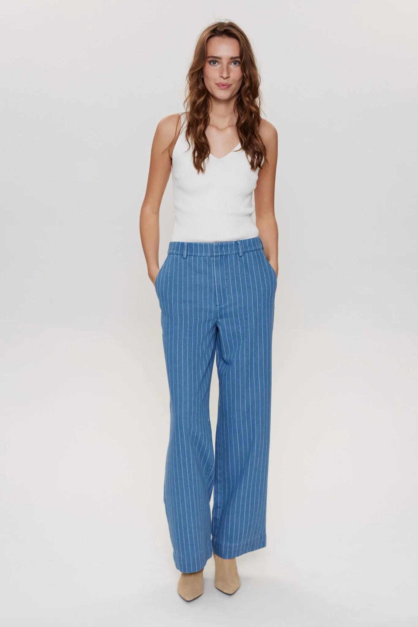 NUENITTA PANTS - Medium Blue Denim - Image 3