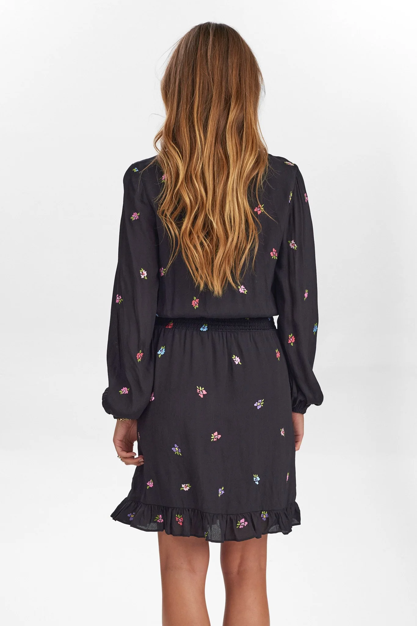NUERIKA DRESS - Caviar - Image 2