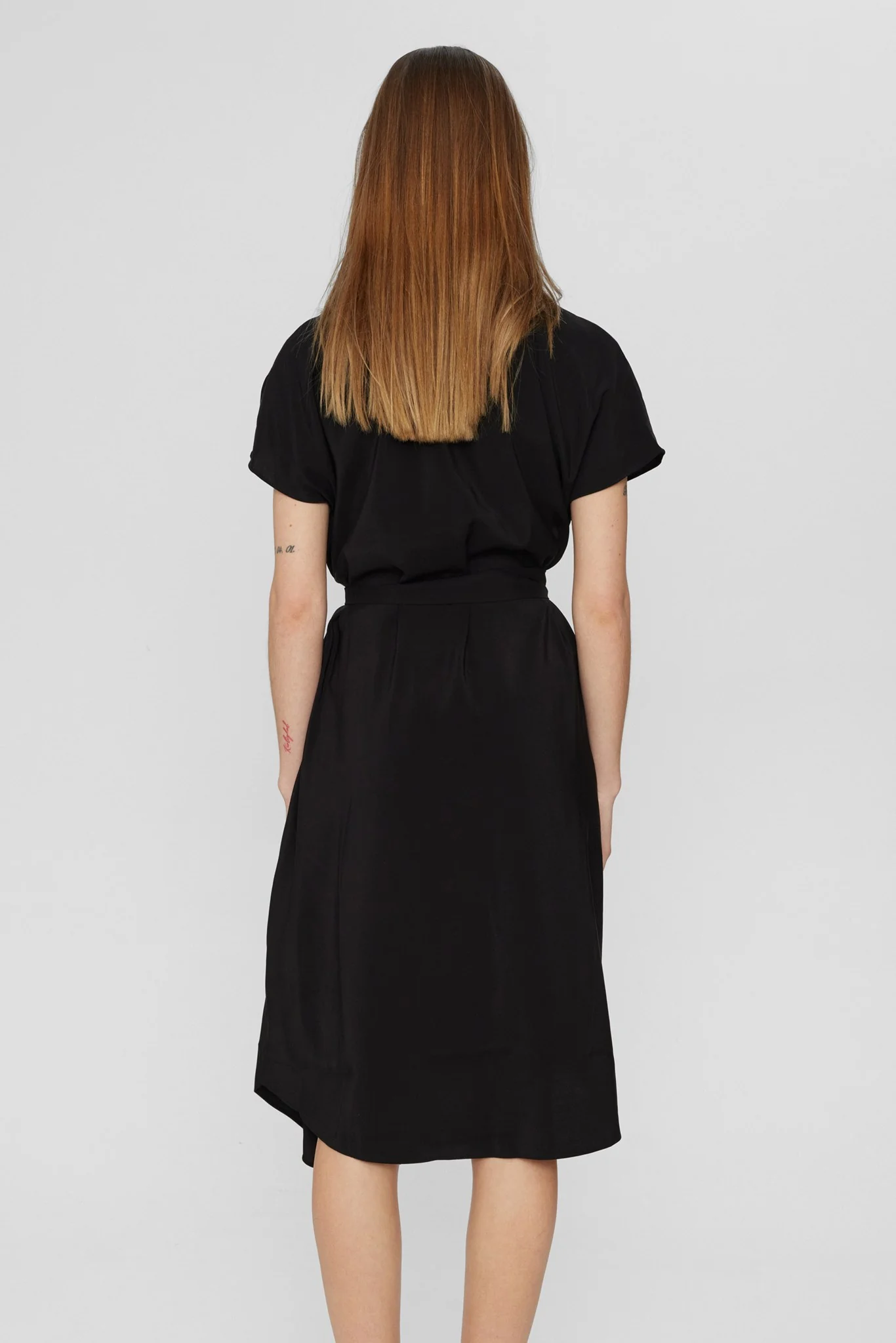 NUESSY DRESS - Caviar - Image 2