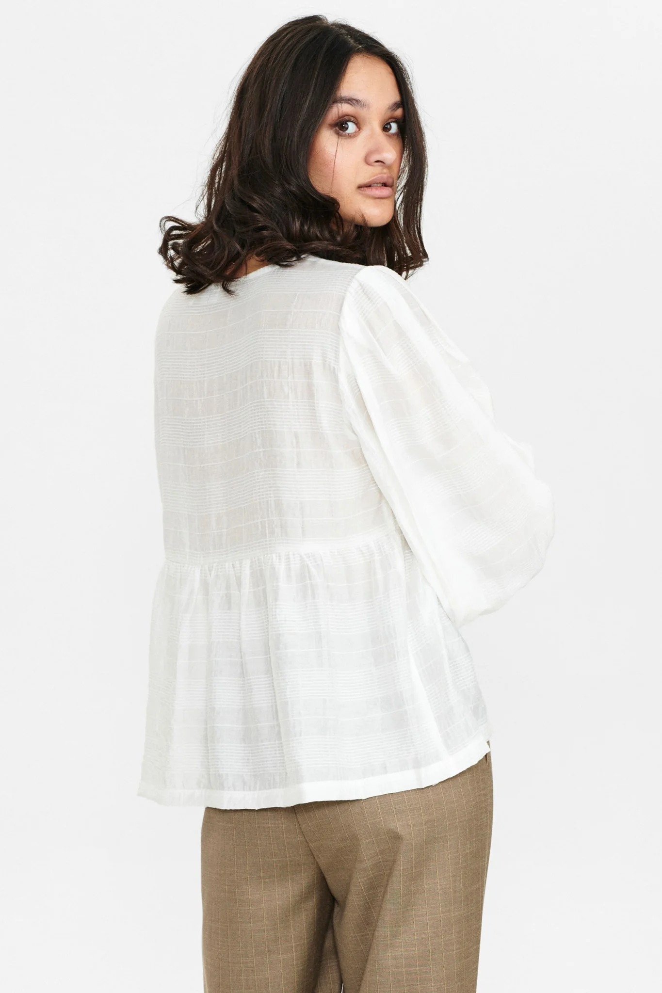 NUESTER  SHIRT - Cloud Dancer - Image 2