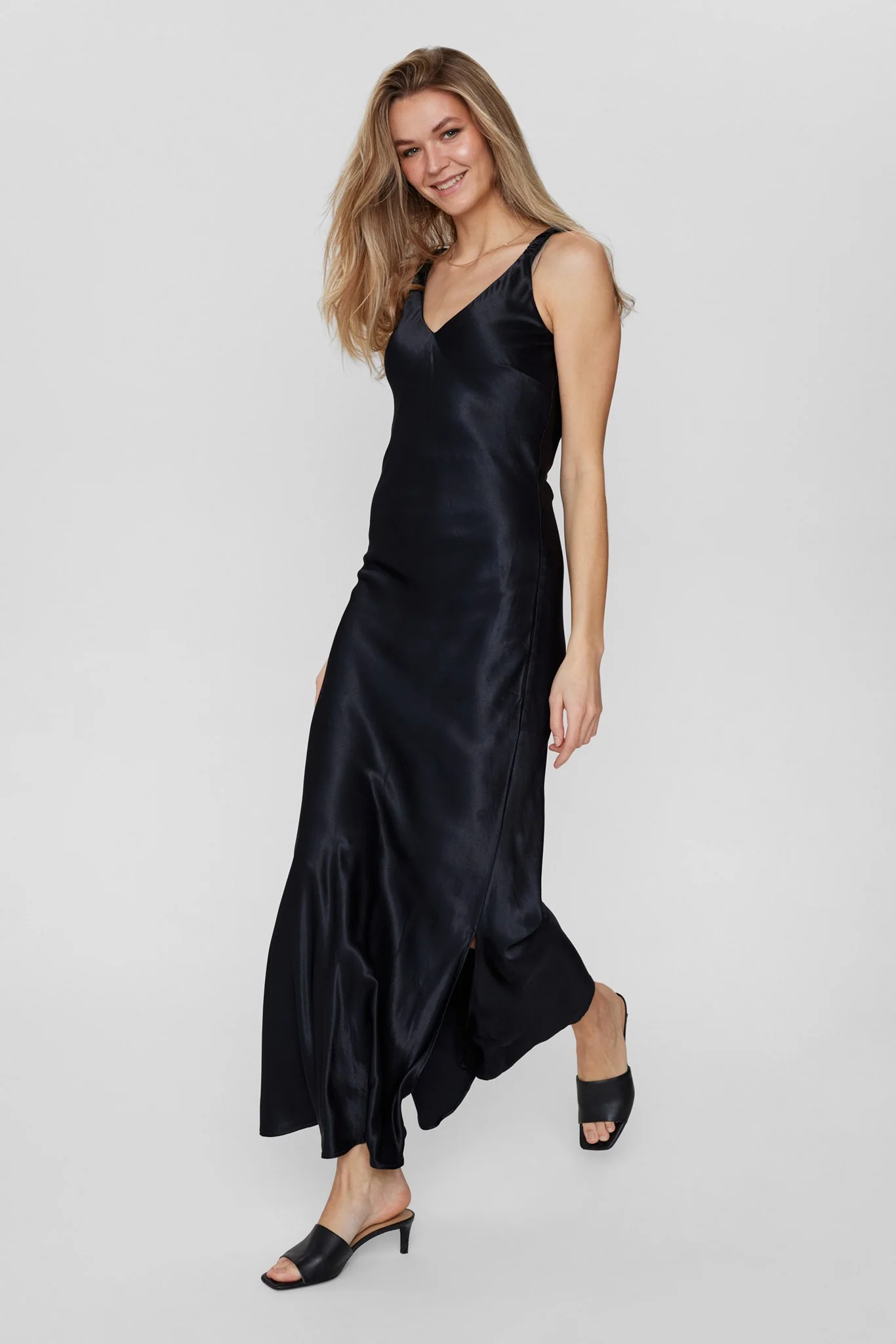 NUEVELYN DRESS - Caviar - Image 6