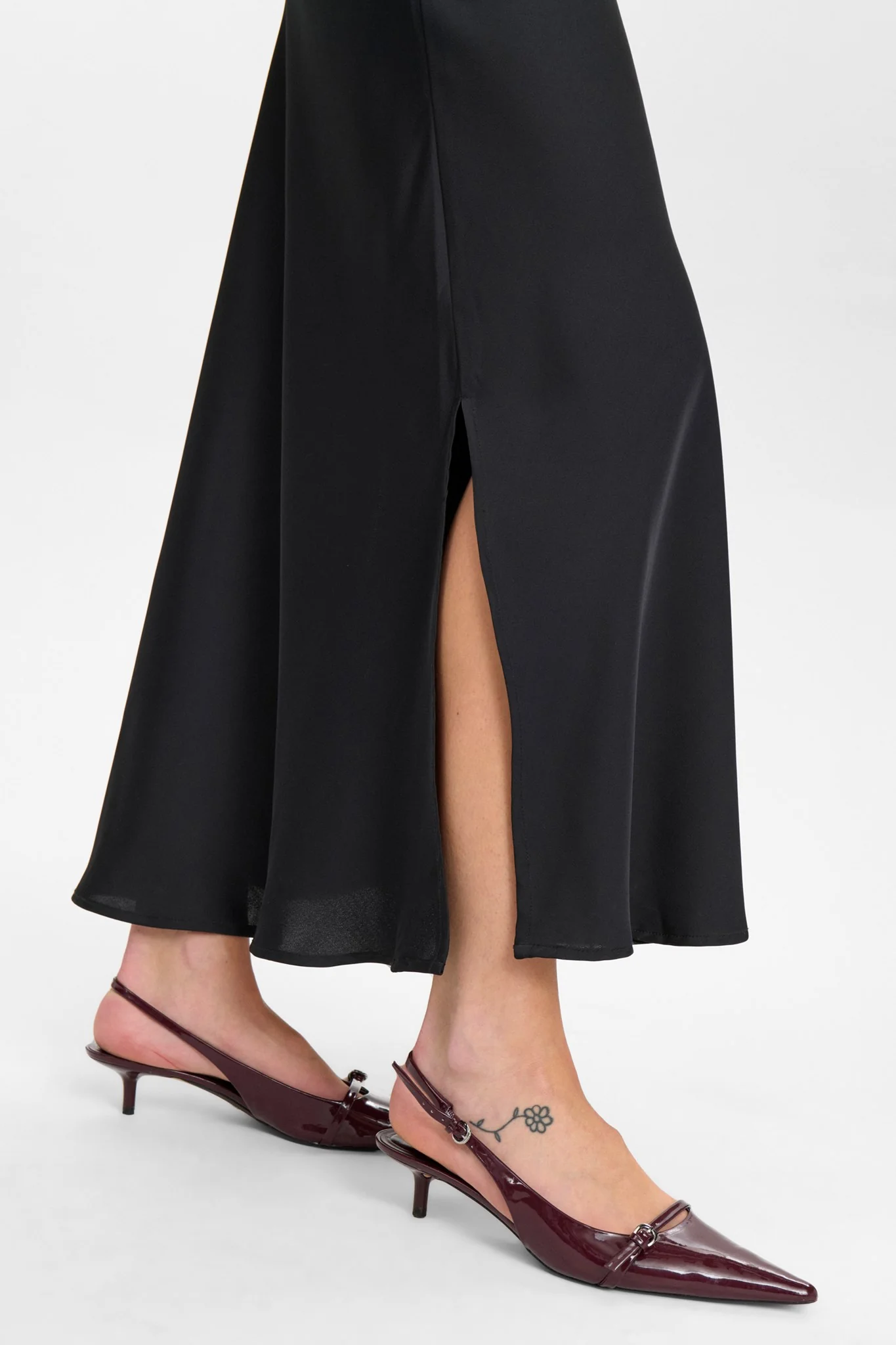 NUEVERY DRESS - Caviar - Image 4