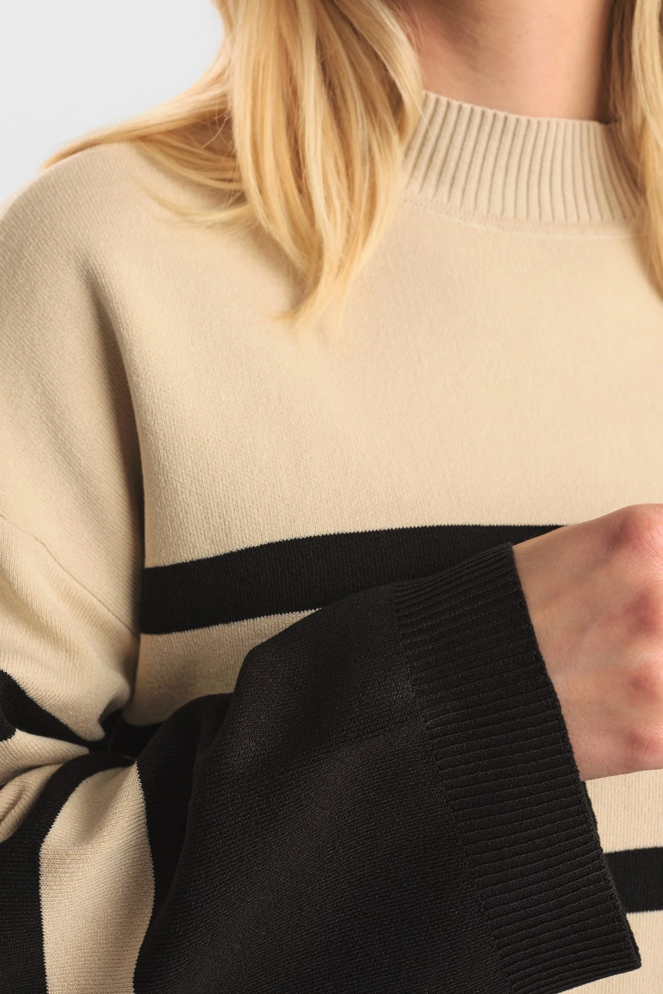 NUGHITA PULLOVER - Caviar - Image 4