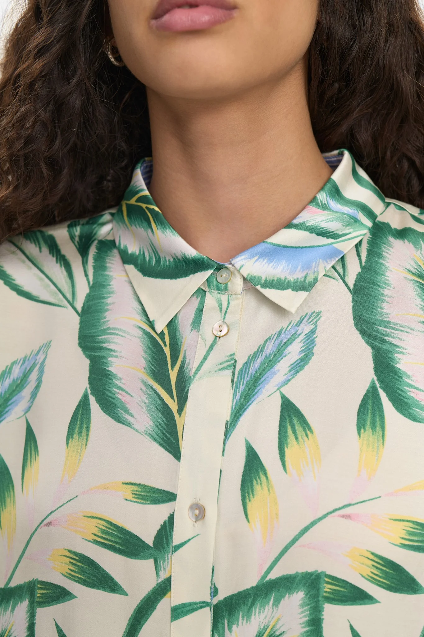 NUGWENNA SHIRT - Pristine - Image 4