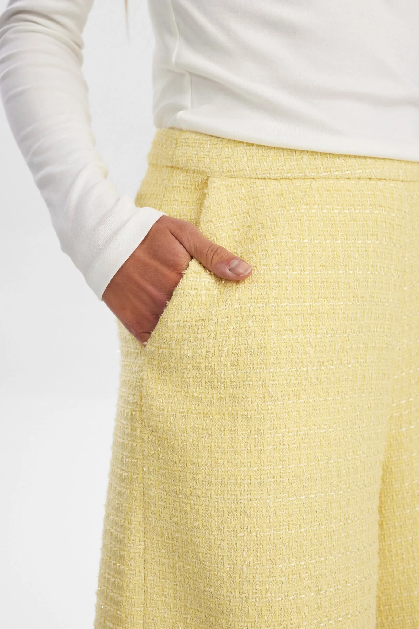 NUINDIA SHORTS - Golden Haze - Image 4
