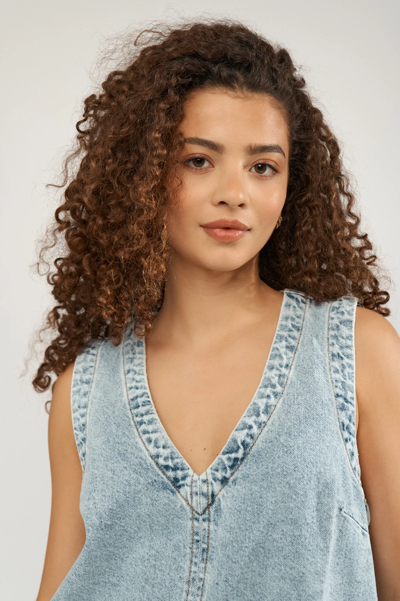 NUIRINA DRESS - Light B. Stonewash Denim - Image 4