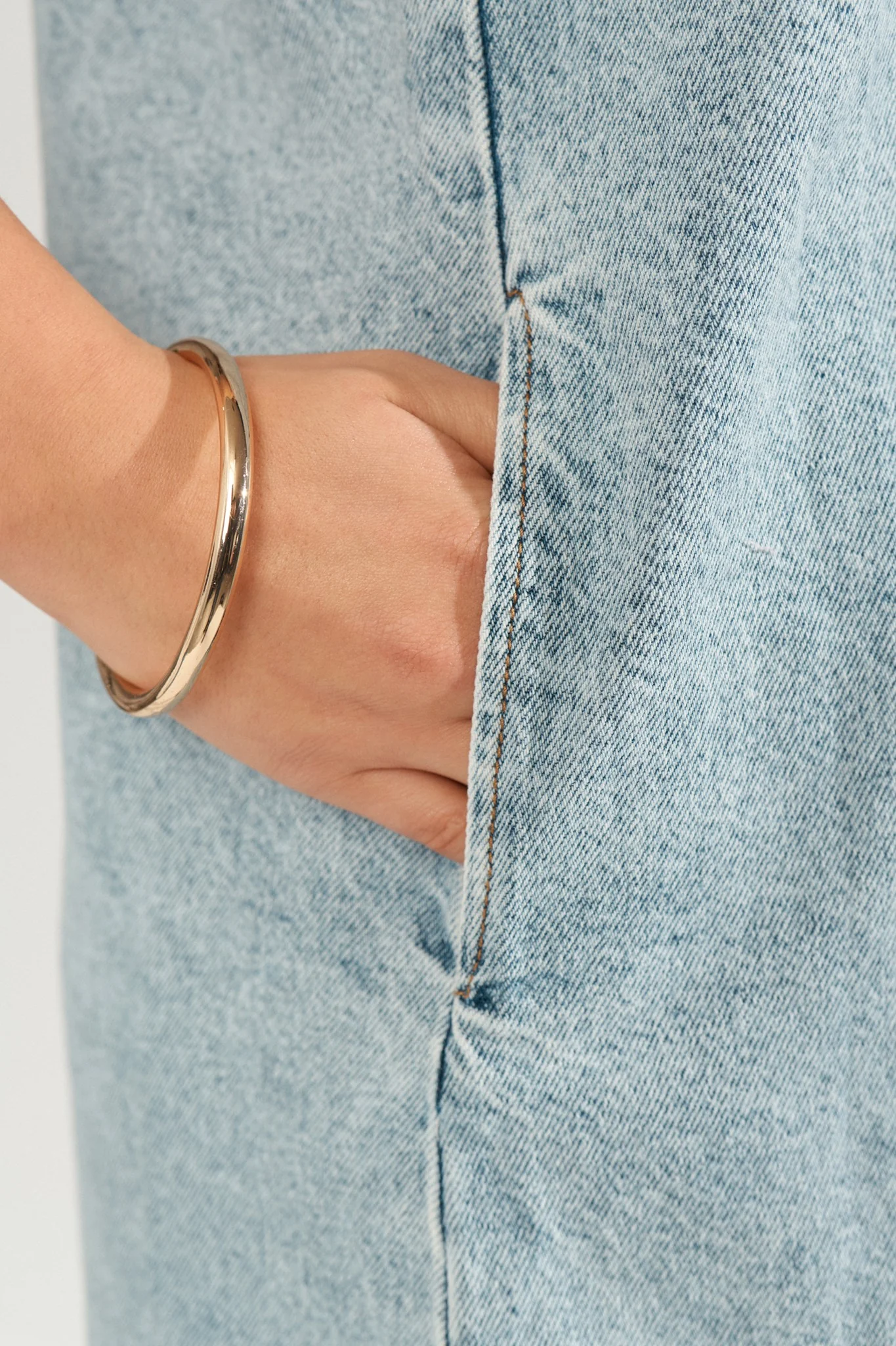 NUIRINA DRESS - Light B. Stonewash Denim - Image 5