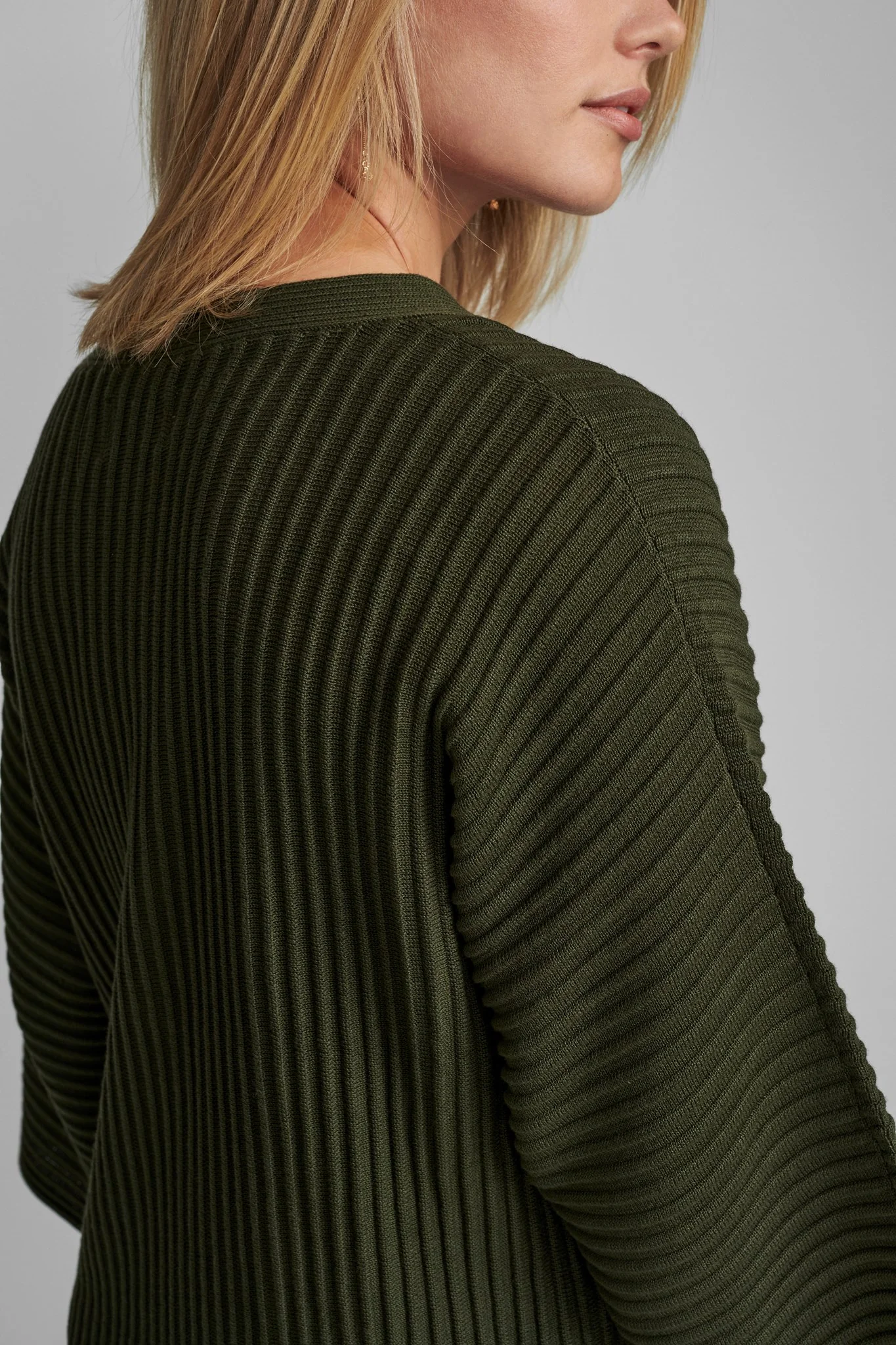 NUIRMELIN V-NECK PULLOVER - NOOS - Deep Depth - Image 8
