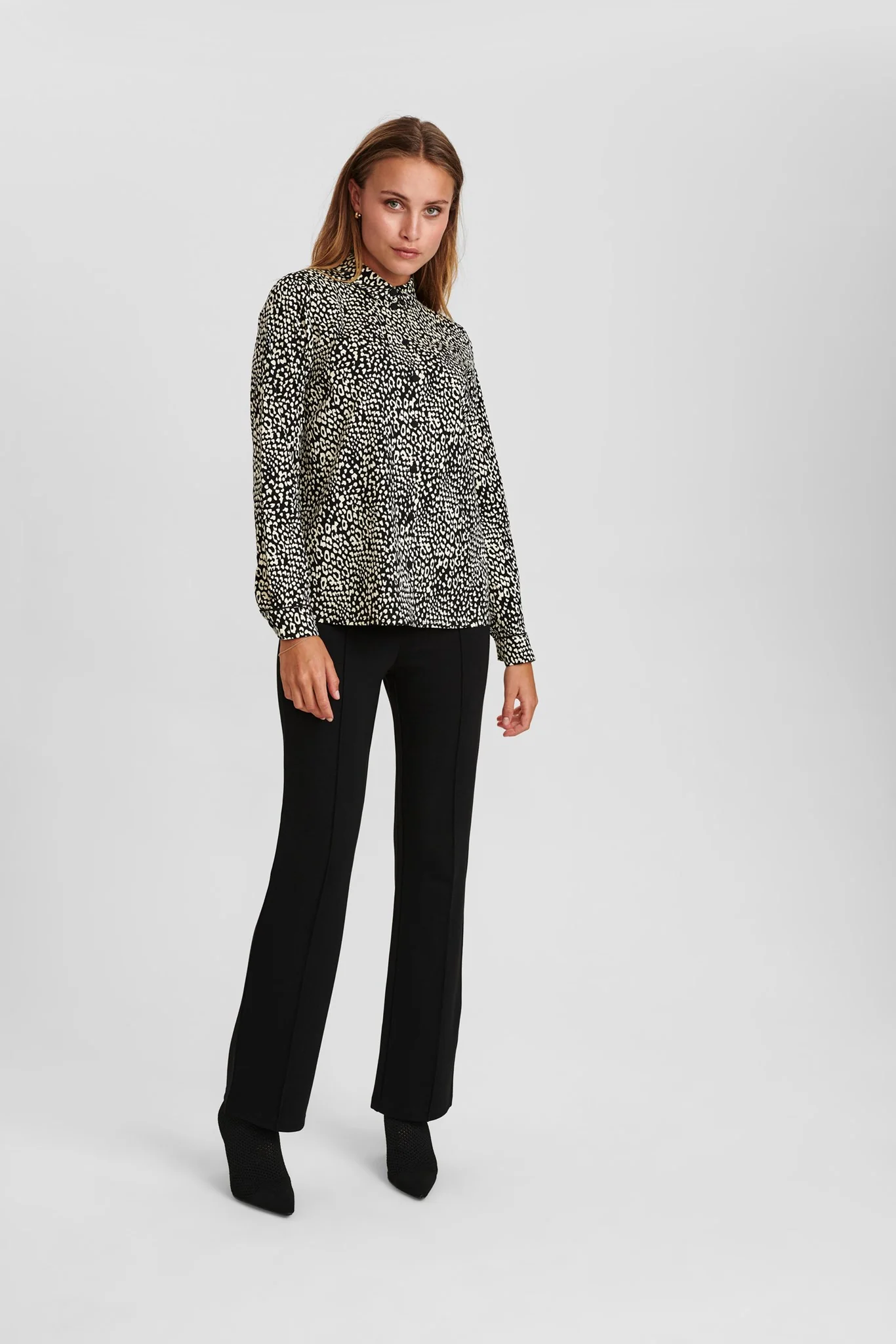 NUJESSICA SHIRT  - Caviar - Image 3